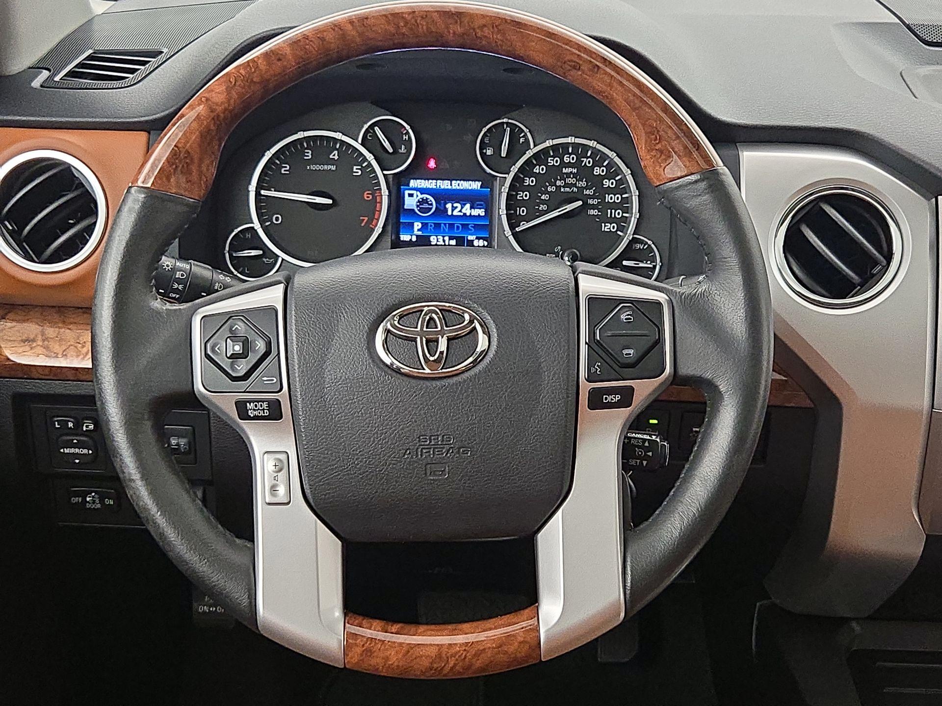Thumbnail: 2015 Toyota Tundra - 10