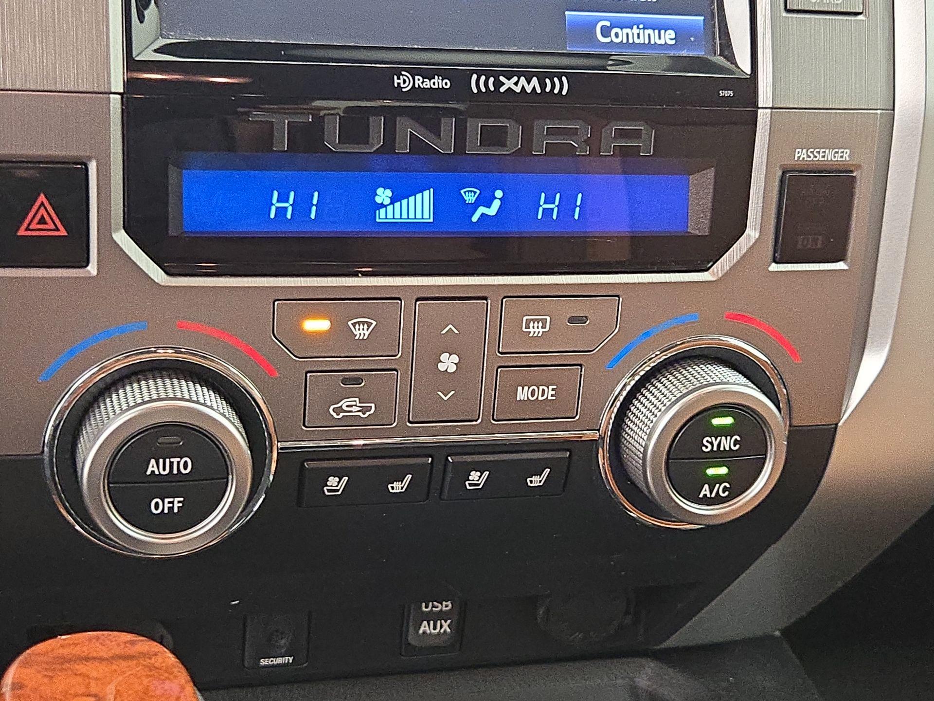Thumbnail: 2015 Toyota Tundra - 17