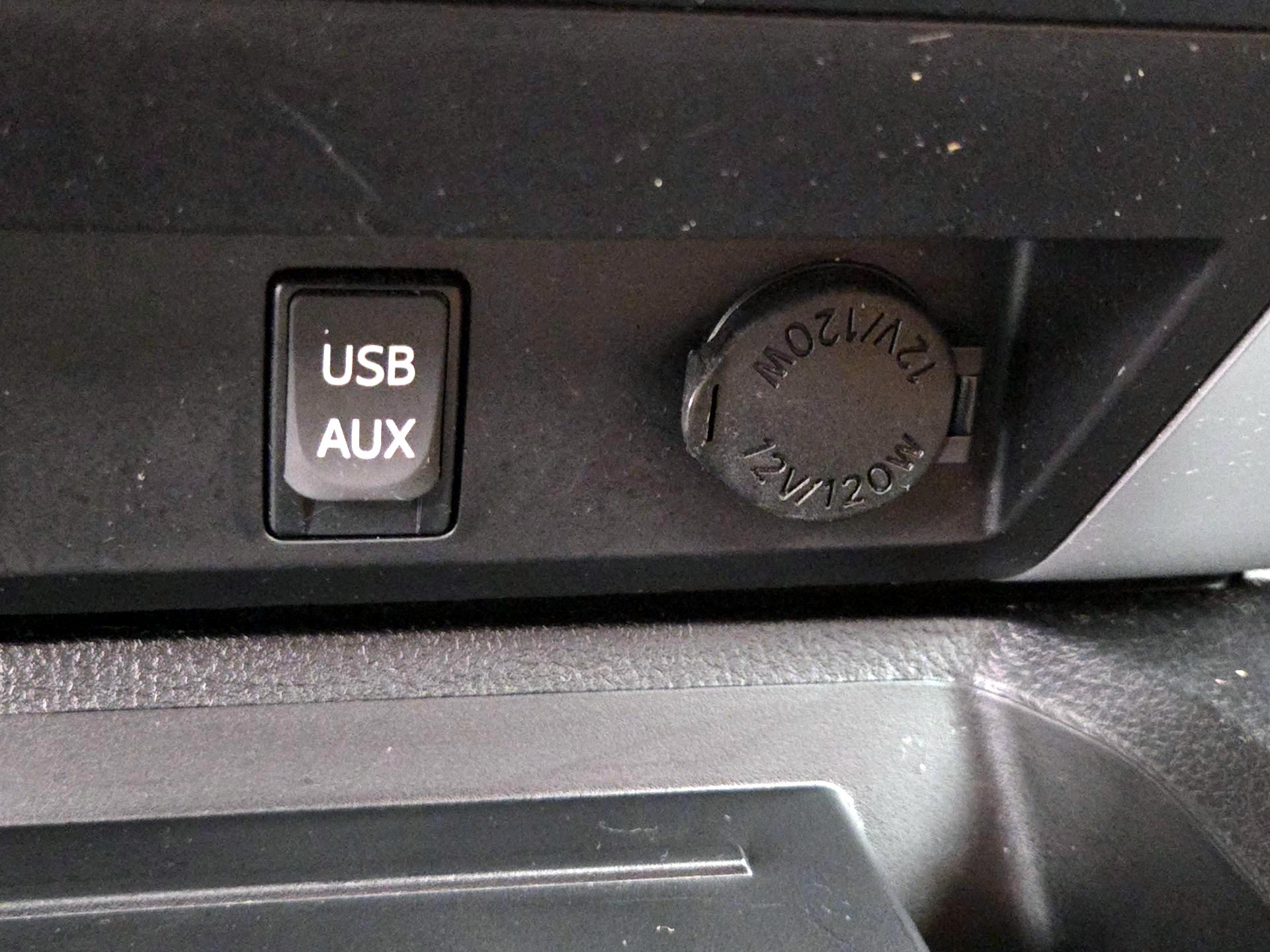 Thumbnail: 2015 Toyota Tundra - 19