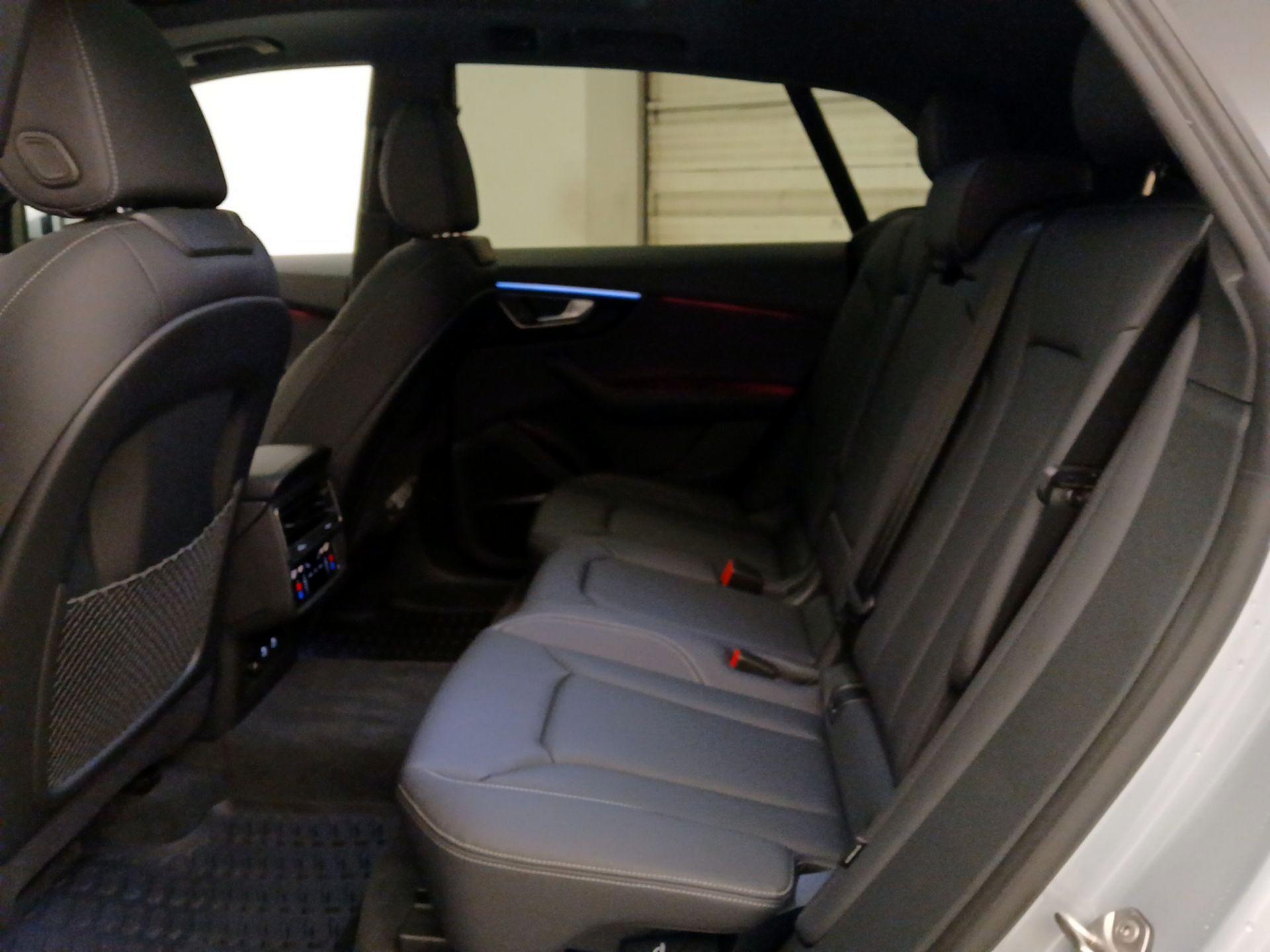 Thumbnail: 2025 Audi Q8 - 20