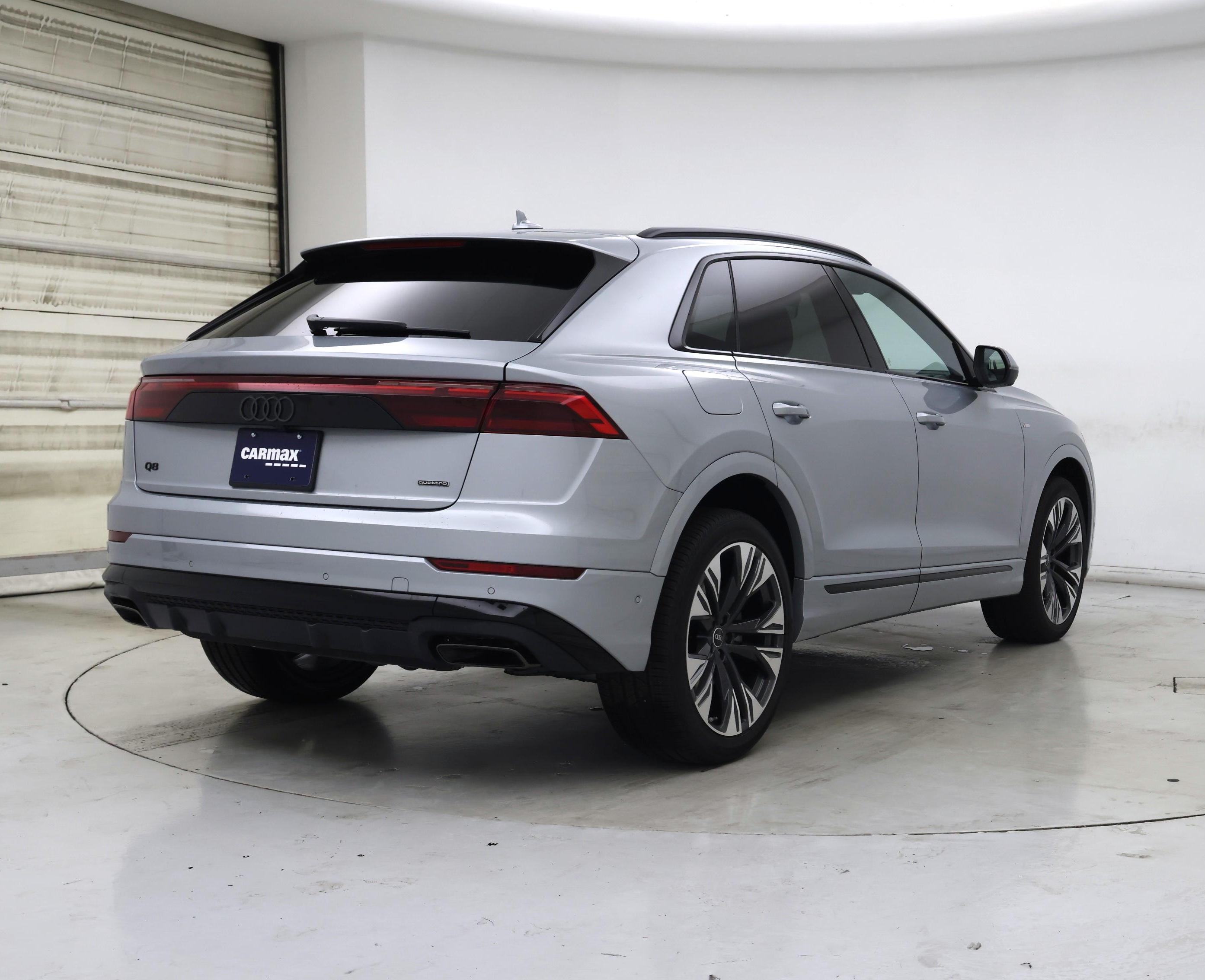 Thumbnail: 2025 Audi Q8 - 8