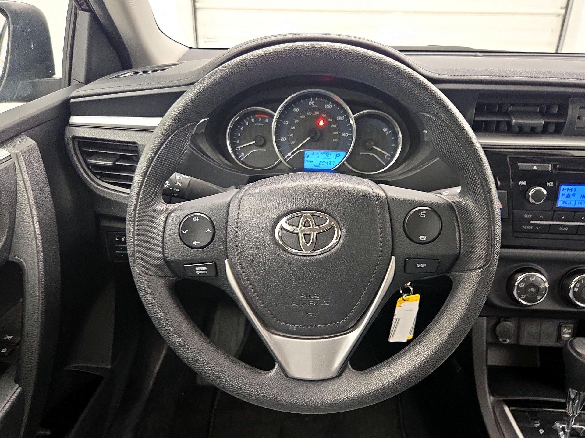 Thumbnail: 2015 Toyota Corolla - 10