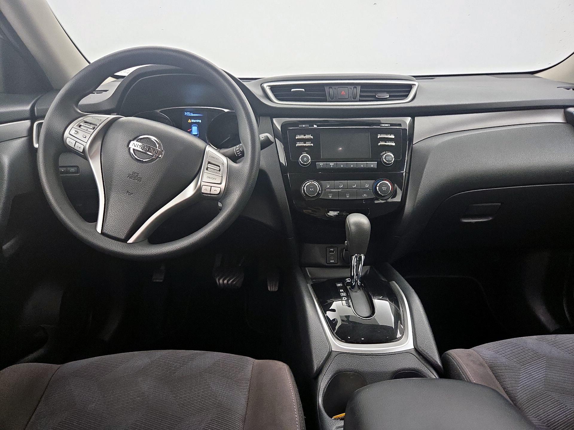 Thumbnail: 2015 Nissan Rogue - 9