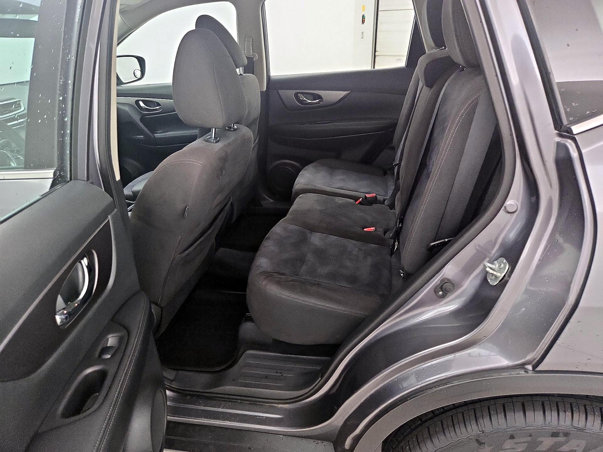 Thumbnail: 2015 Nissan Rogue - 19