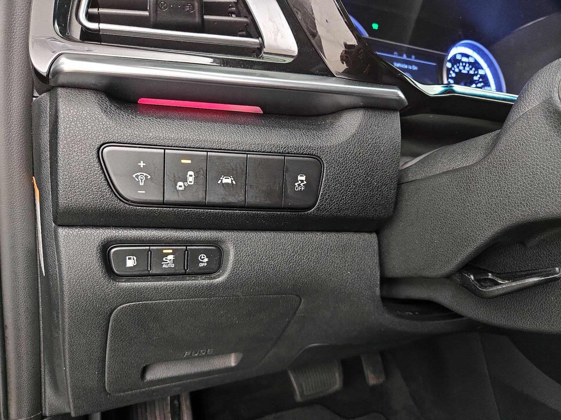 Thumbnail: 2020 Kia Niro - 13