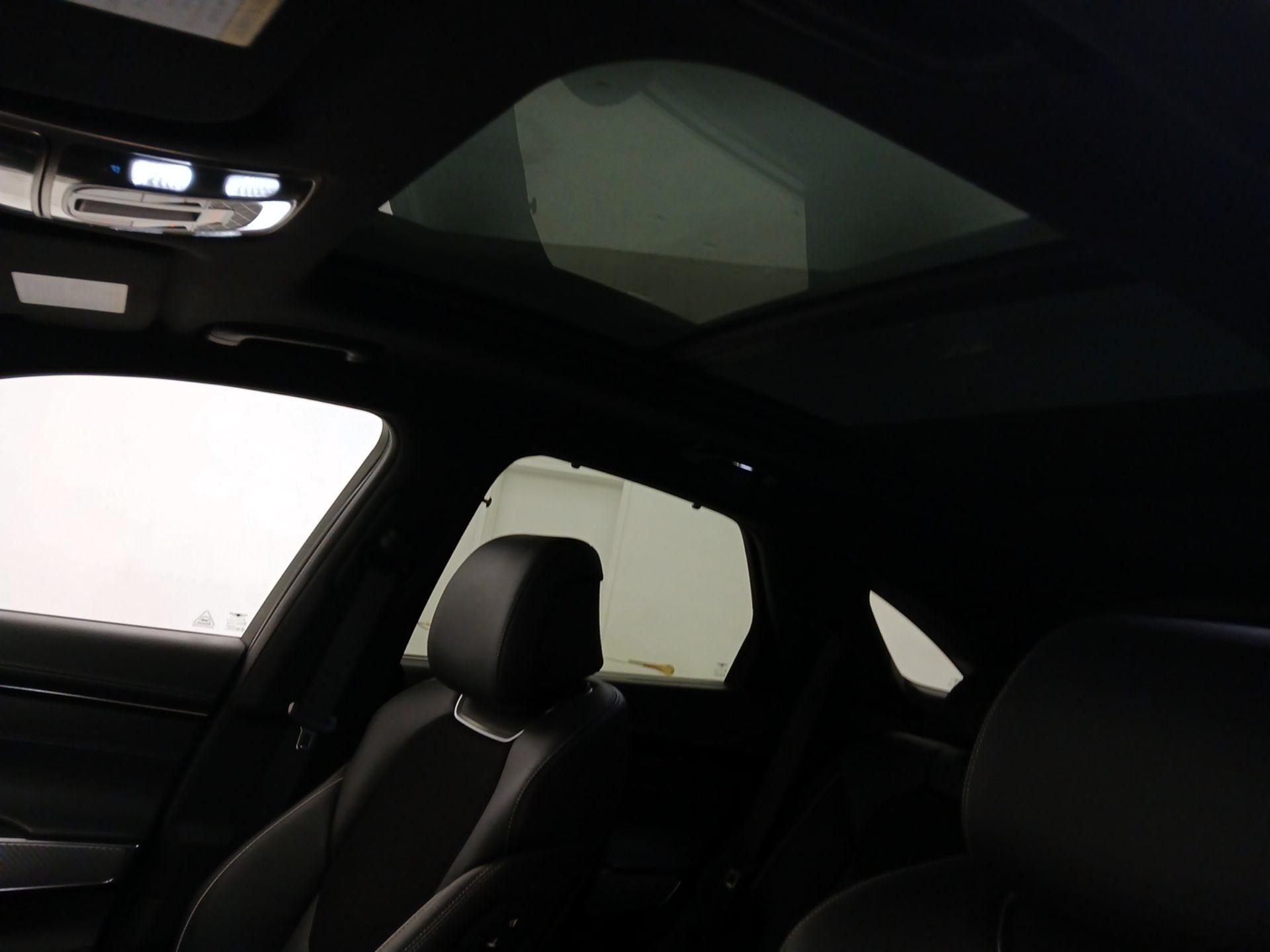 Thumbnail: 2023 Genesis GV70 - 20