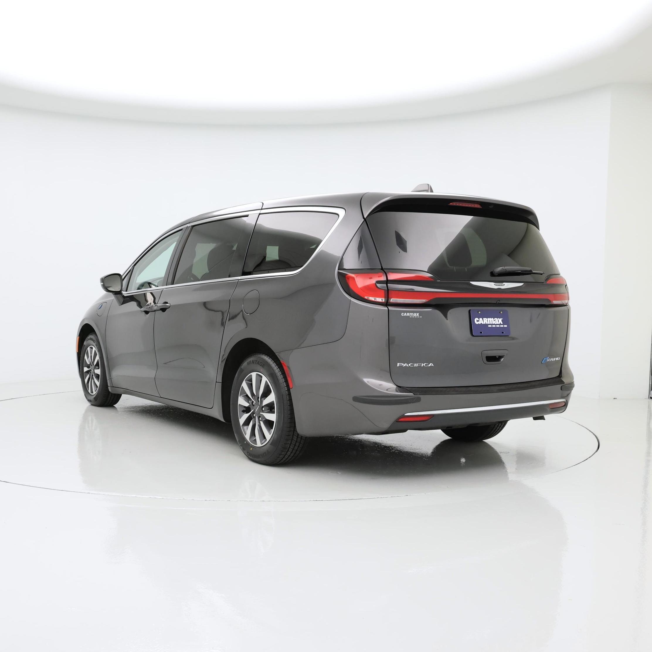 Thumbnail: 2022 Chrysler Pacifica - 2