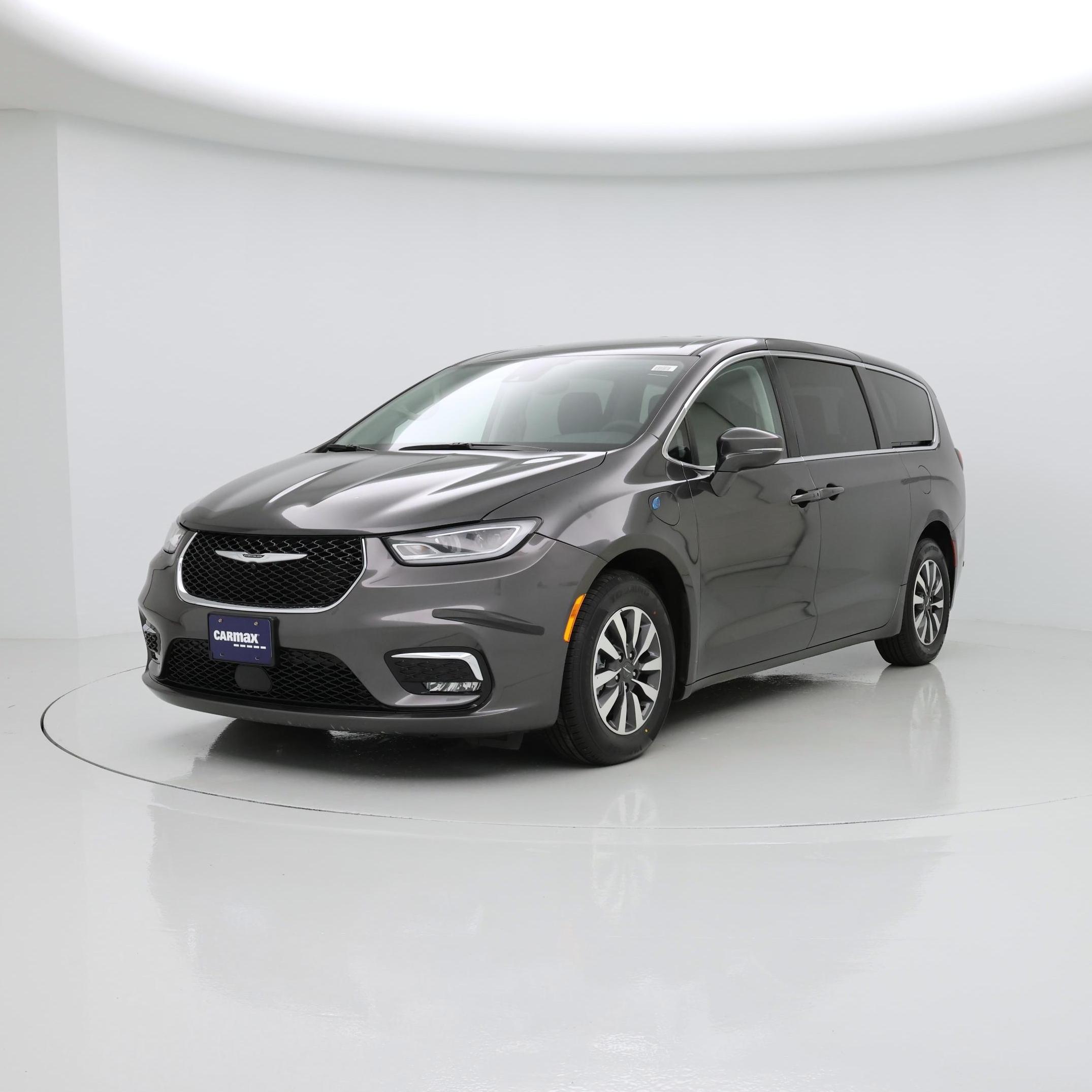 Thumbnail: 2022 Chrysler Pacifica - 4