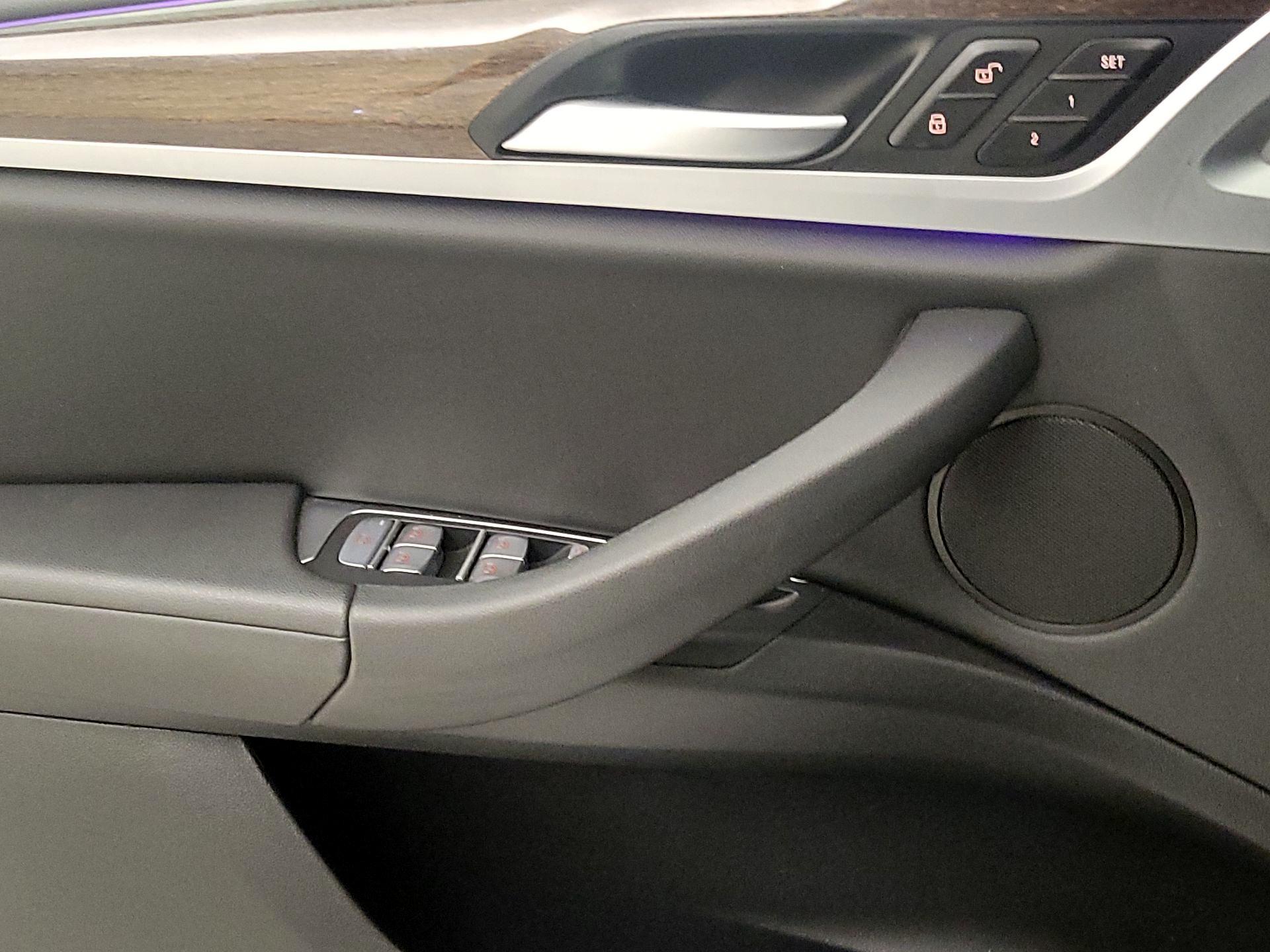 Thumbnail: 2021 BMW X3 - 10