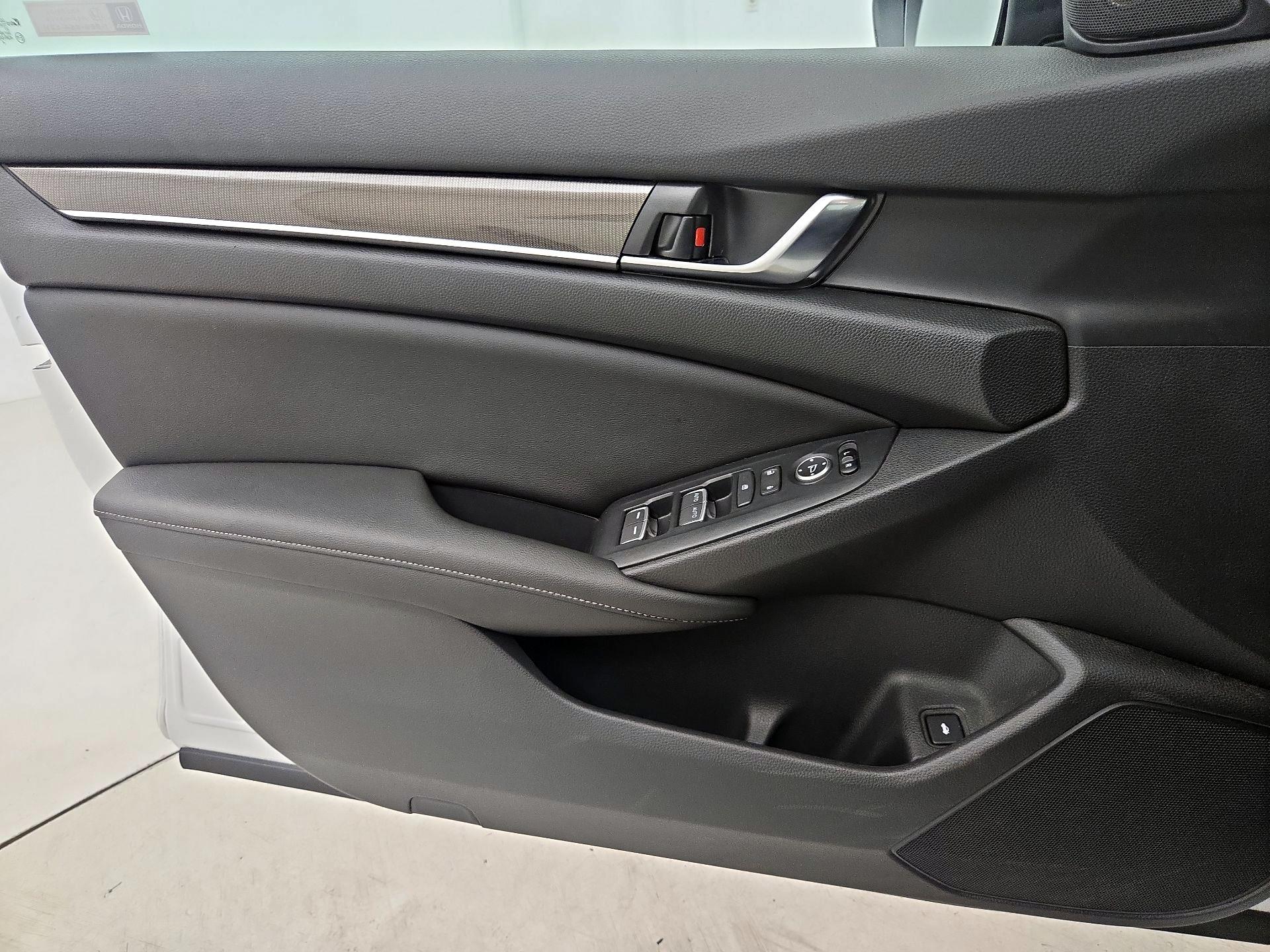 Thumbnail: 2019 Honda Accord - 12