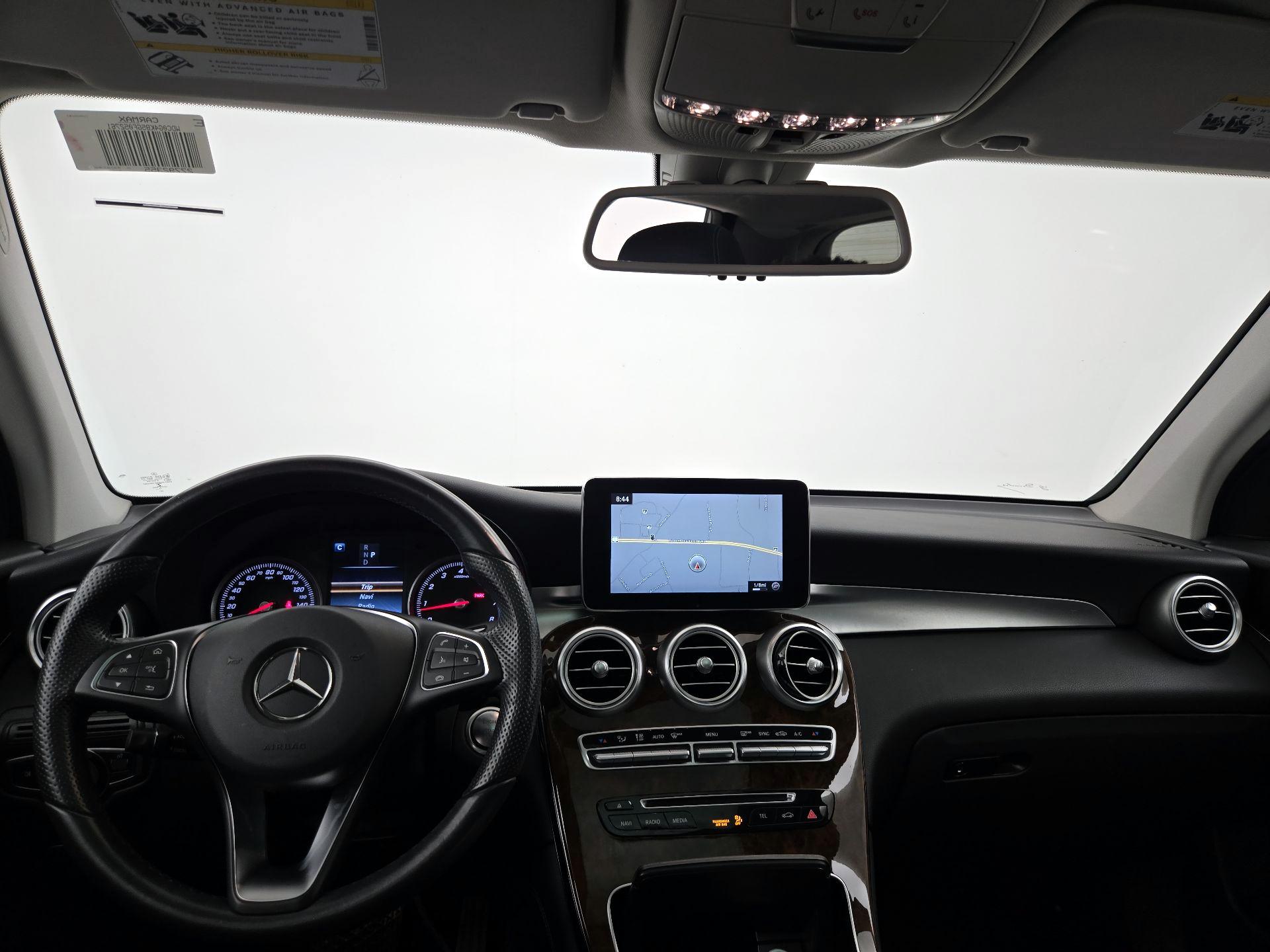Thumbnail: 2016 Mercedes-Benz GLC - 9