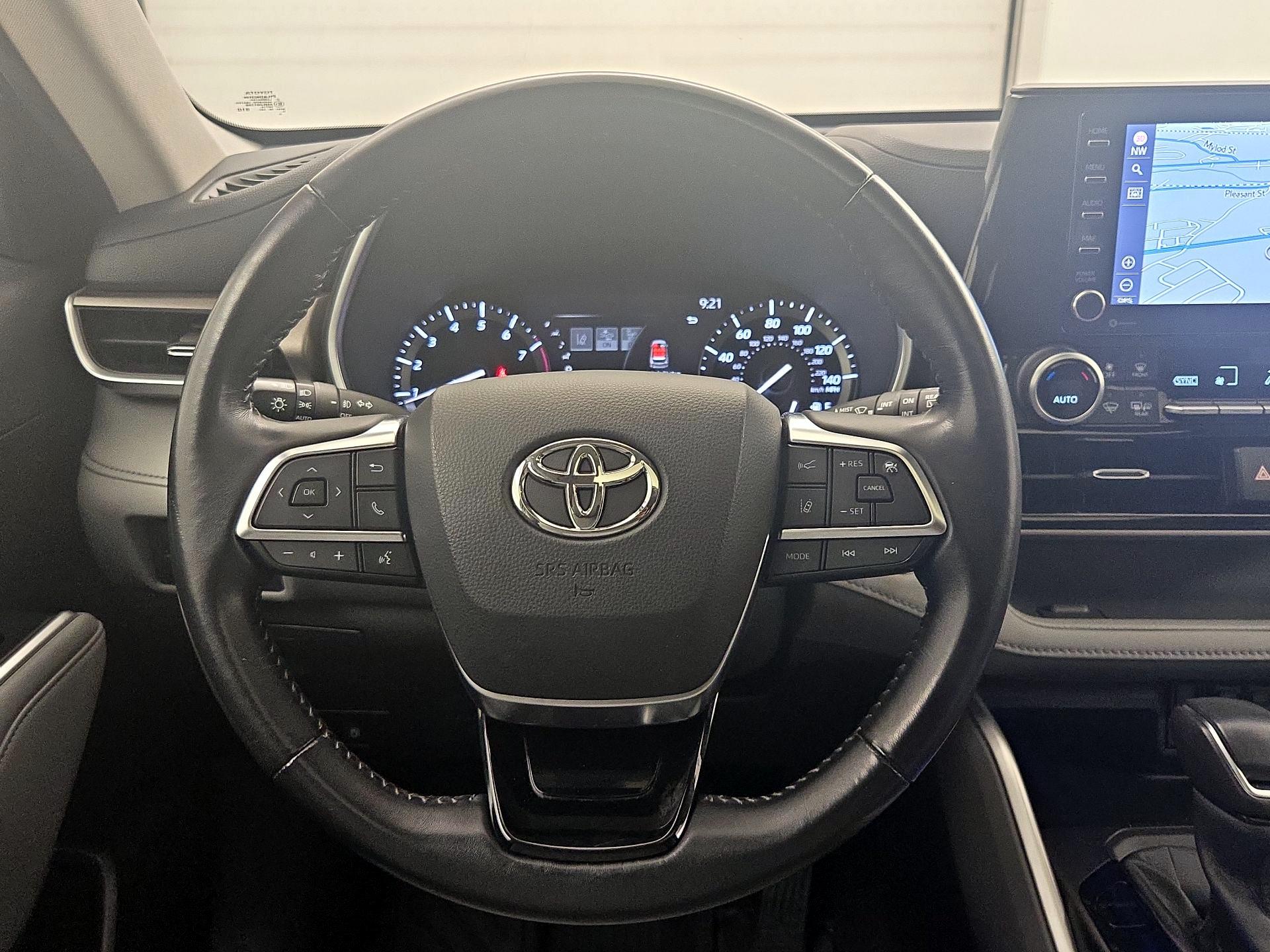 Thumbnail: 2020 Toyota Highlander - 10