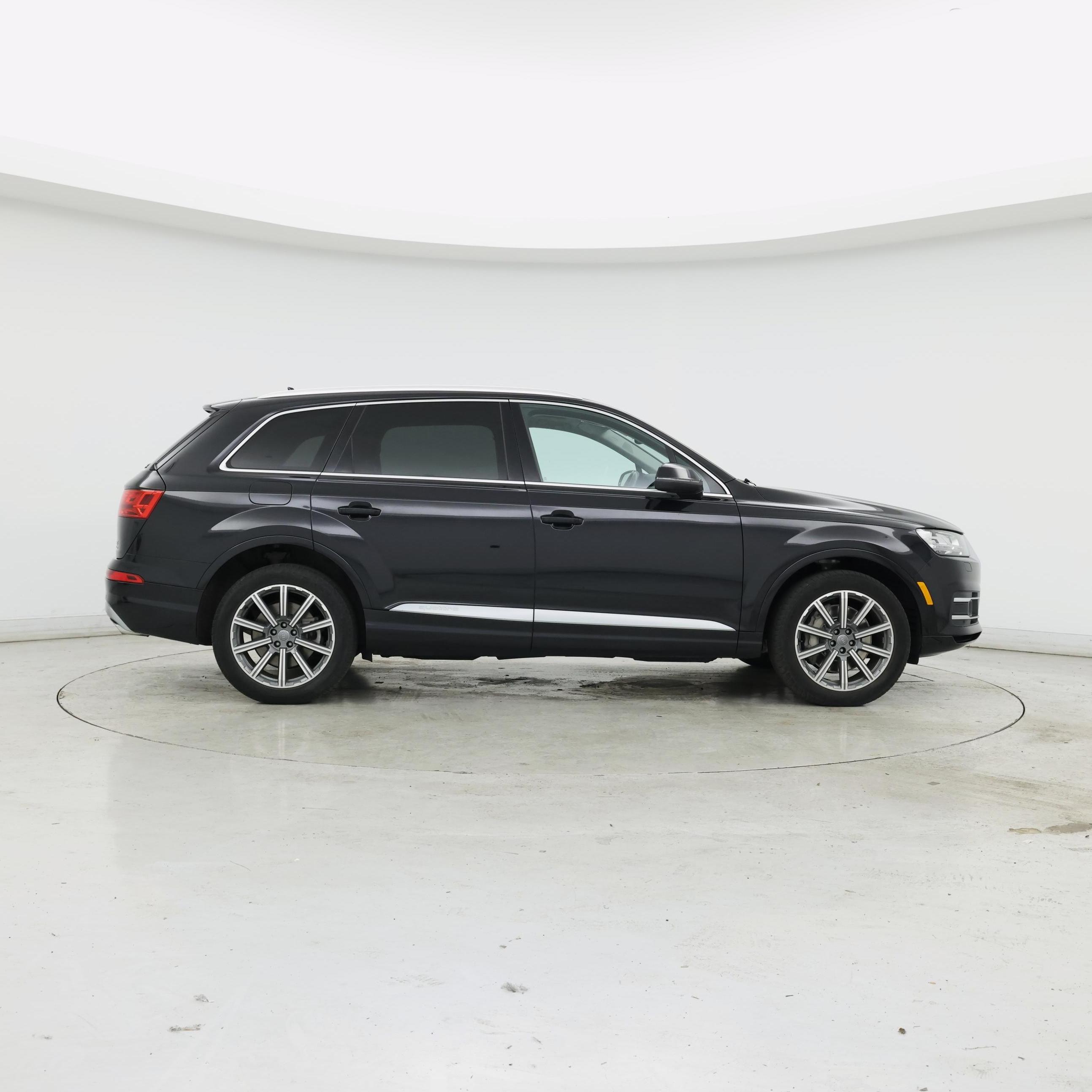 Thumbnail: 2018 Audi Q7 - 7