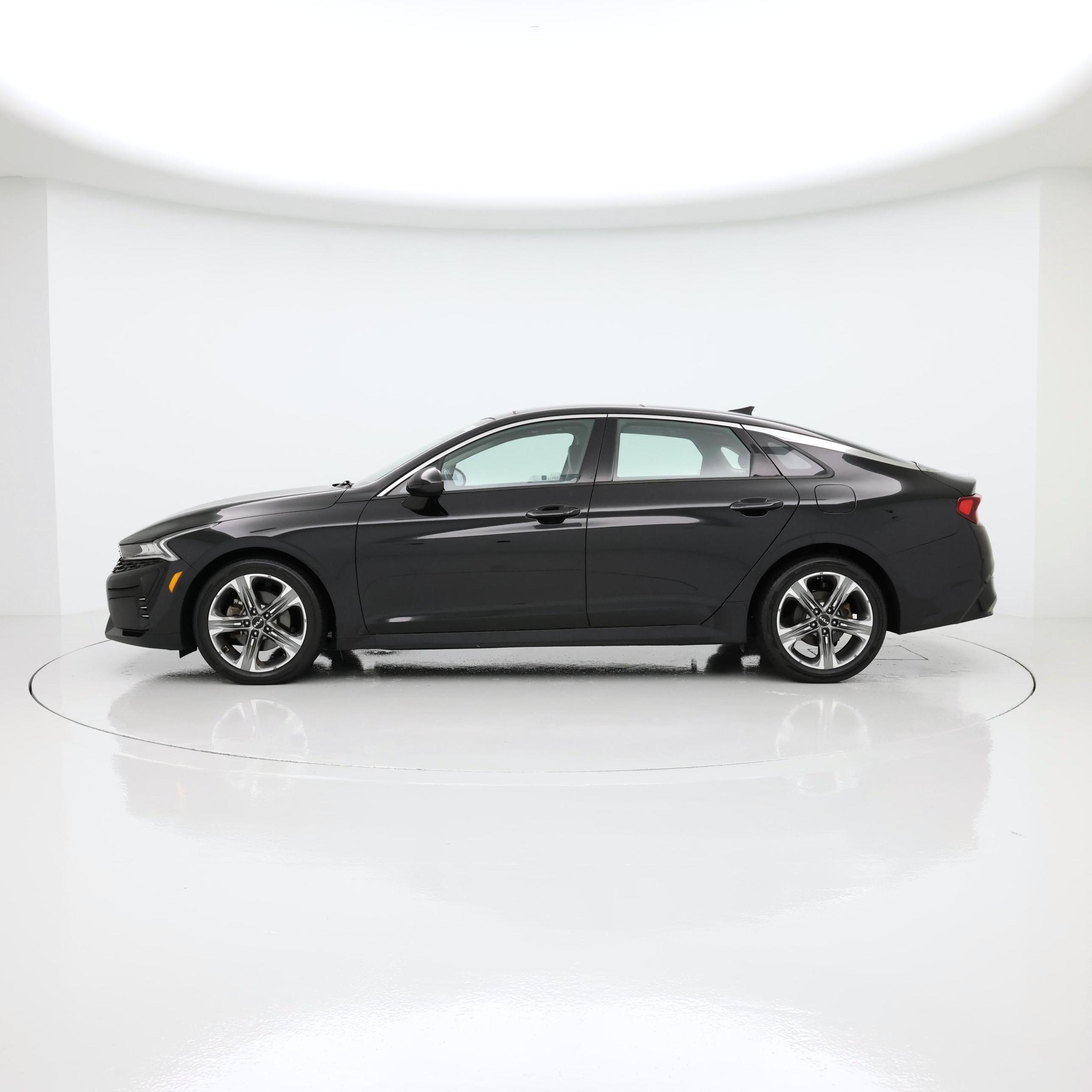 Thumbnail: 2023 Kia K5 - 3