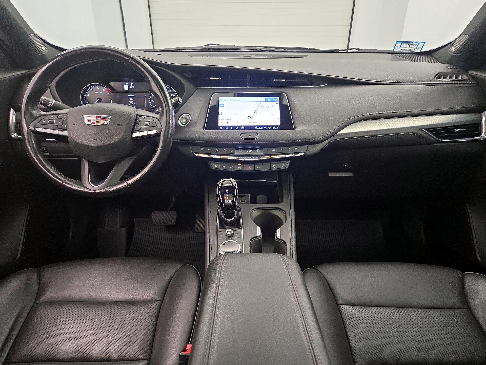 Thumbnail: 2022 Cadillac XT4 - 9