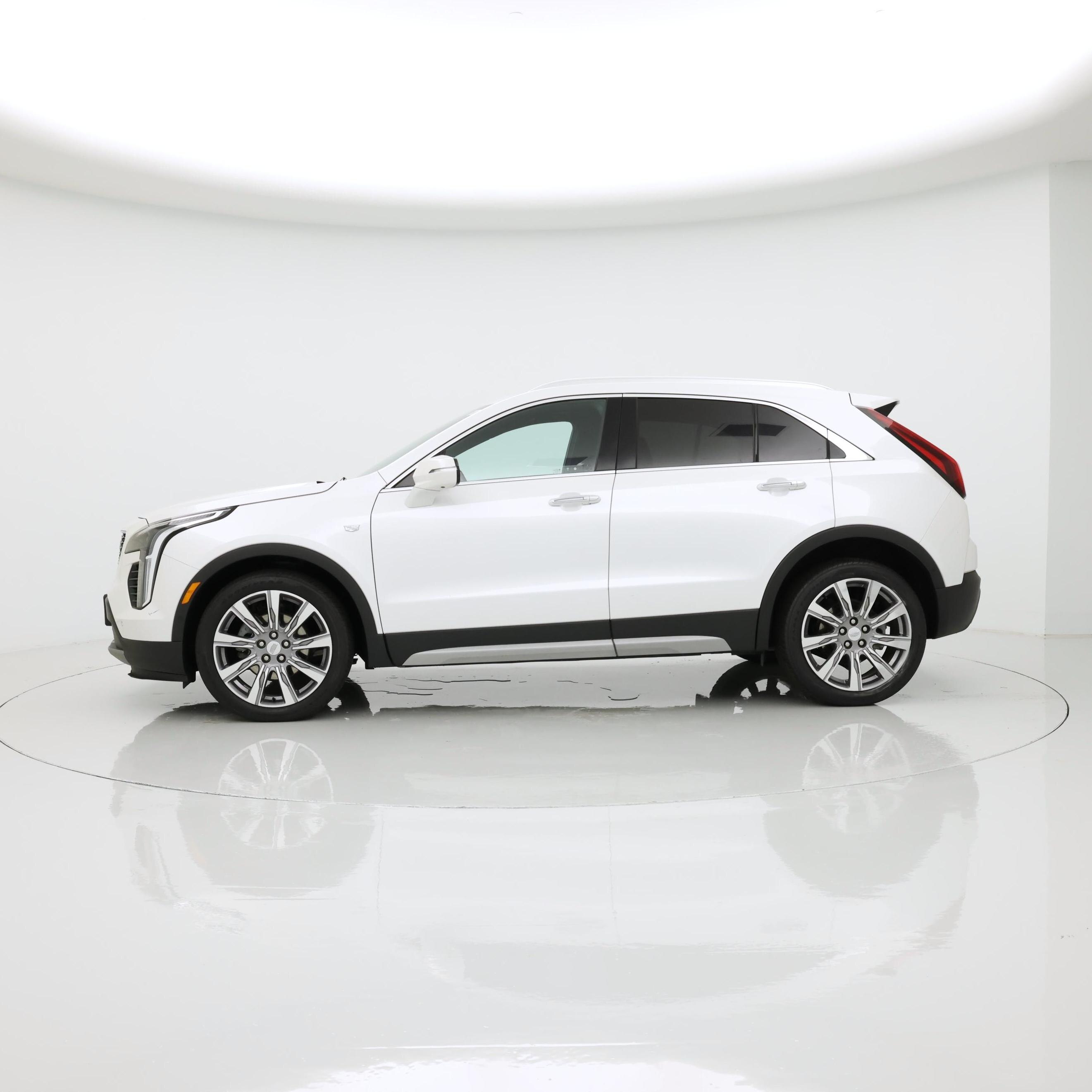 Thumbnail: 2022 Cadillac XT4 - 3