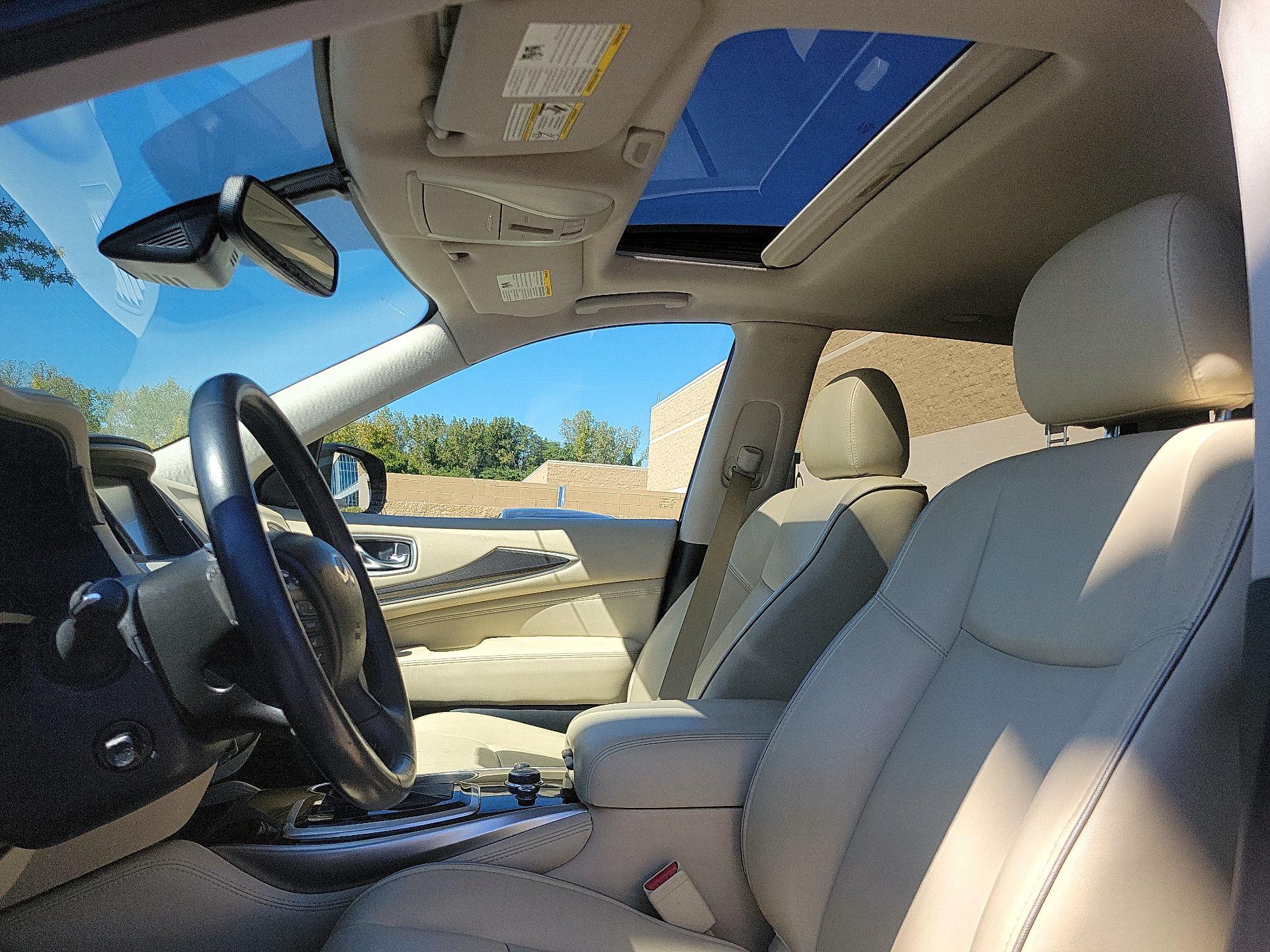 Thumbnail: 2019 INFINITI QX60 - 17