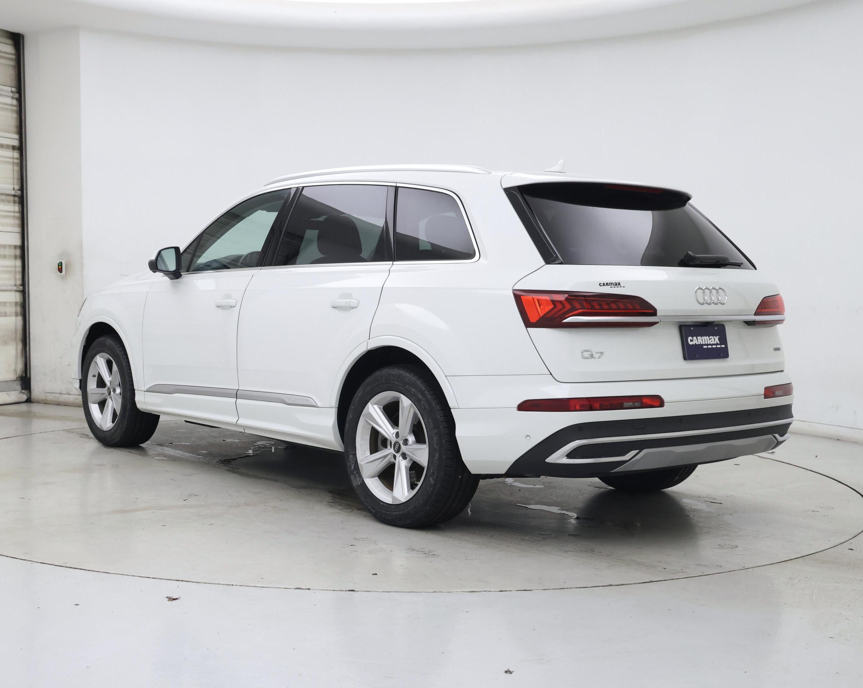 Thumbnail: 2022 Audi Q7 - 2