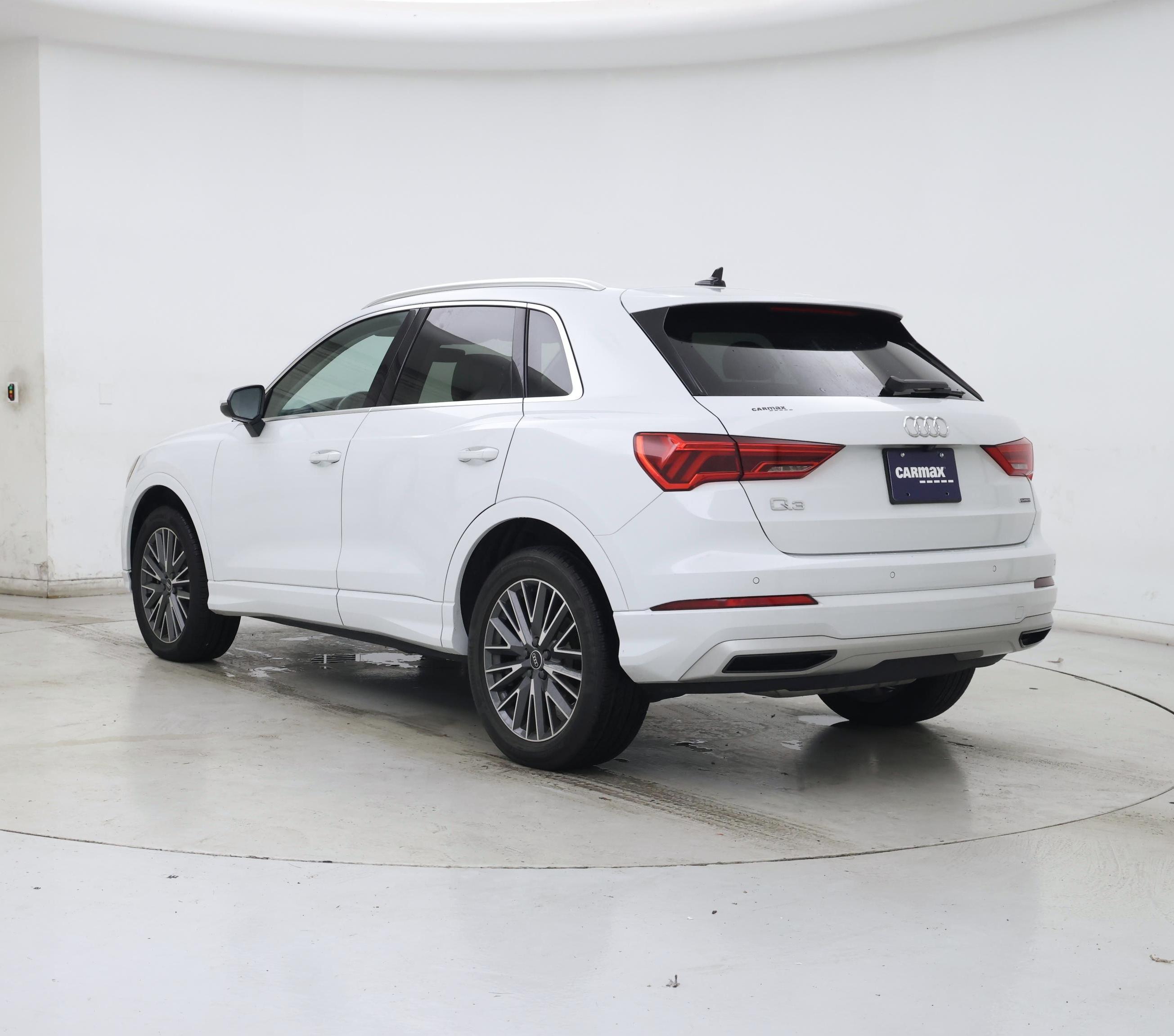 Thumbnail: 2022 Audi Q3 - 2