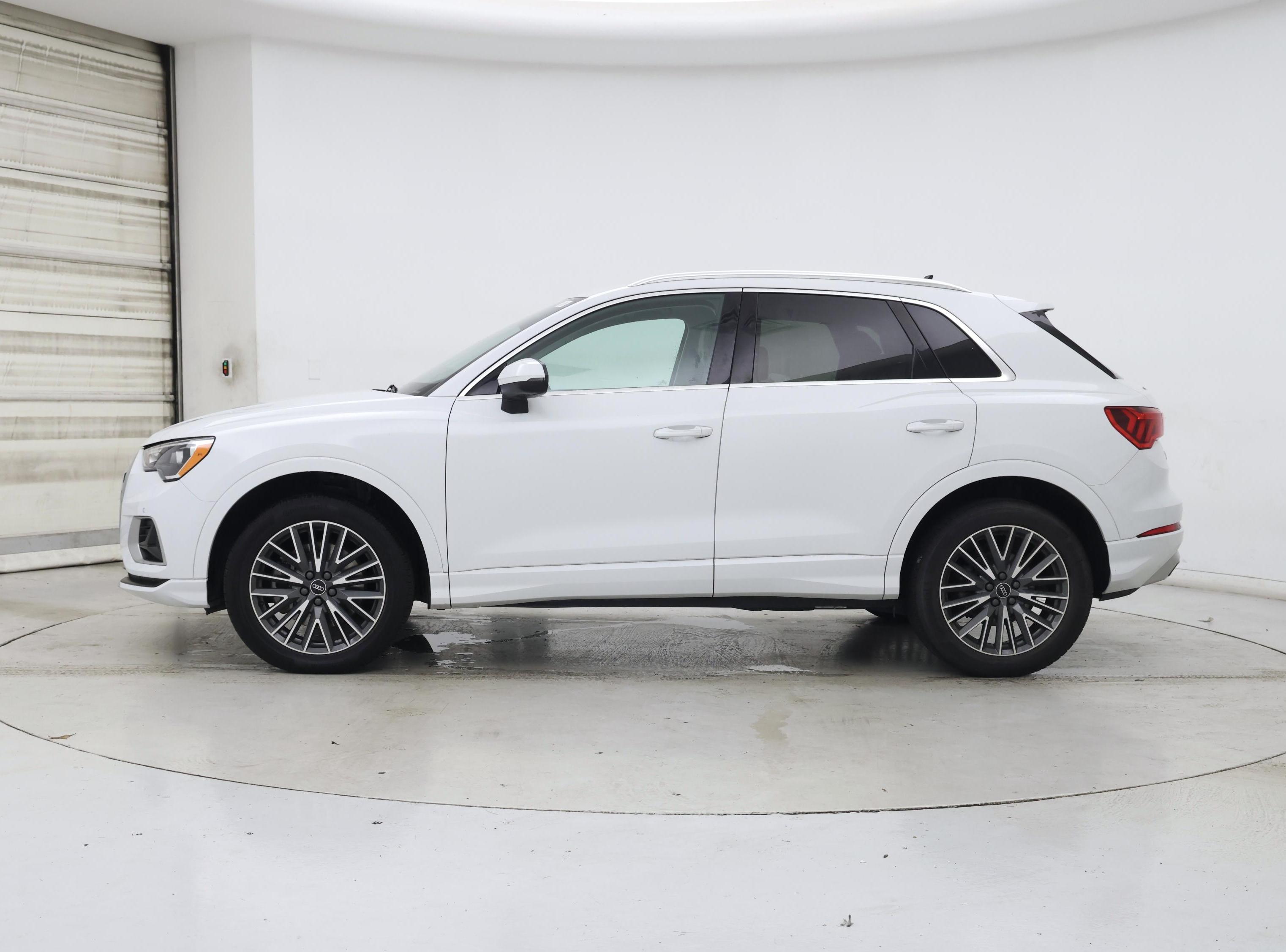 Thumbnail: 2022 Audi Q3 - 3