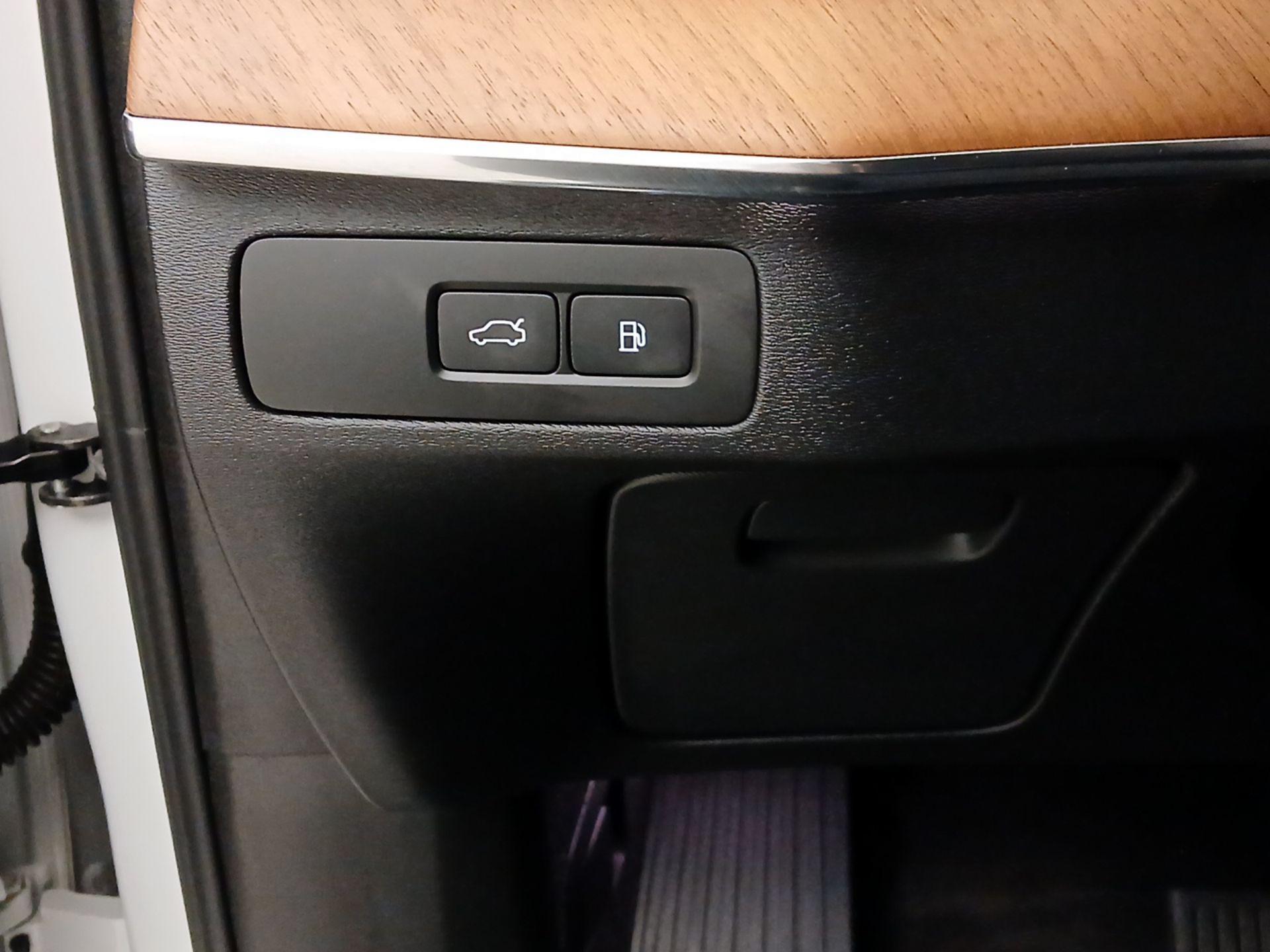 Thumbnail: 2024 Volvo XC90 - 13