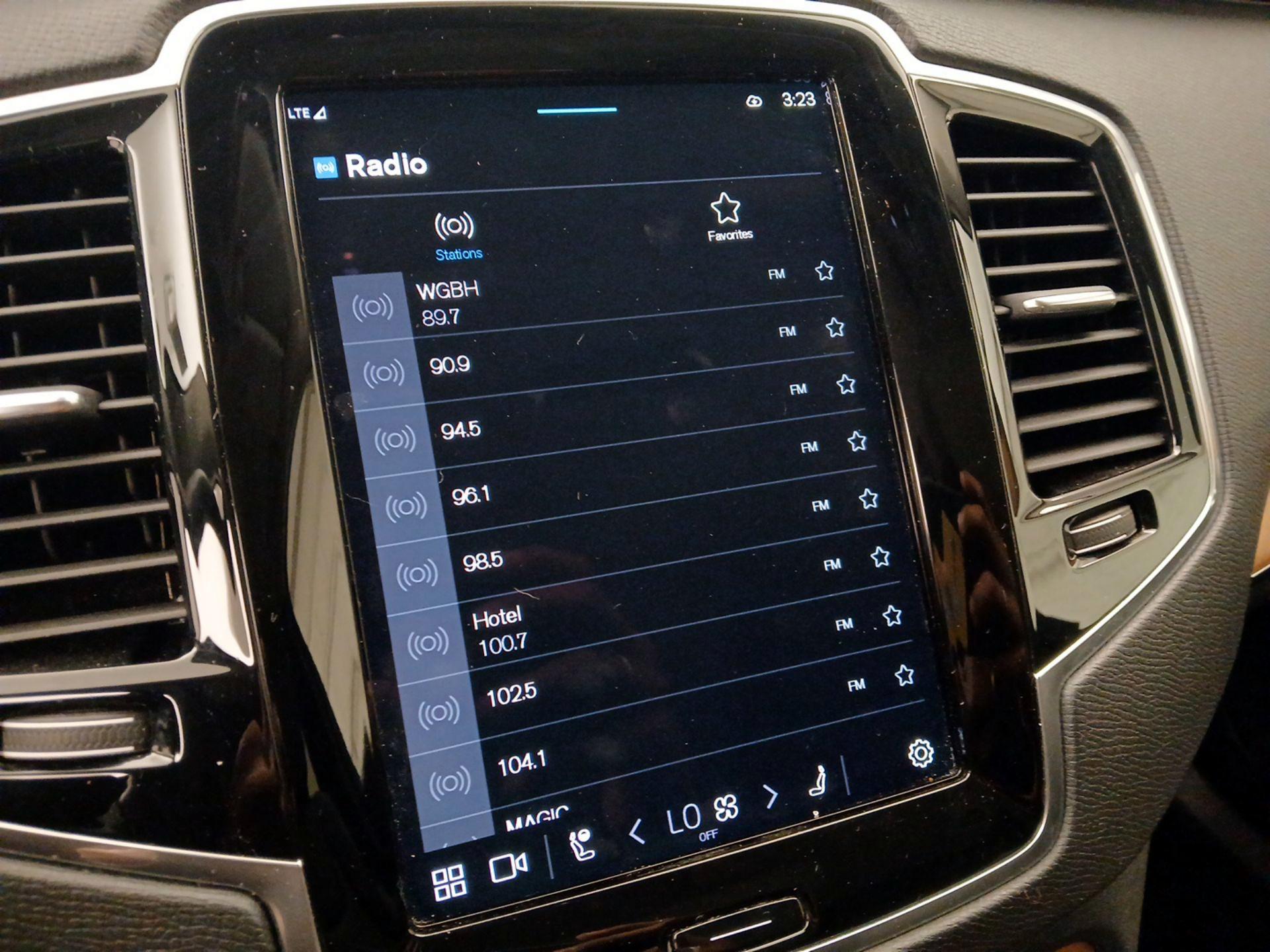 Thumbnail: 2023 Volvo XC90 - 15