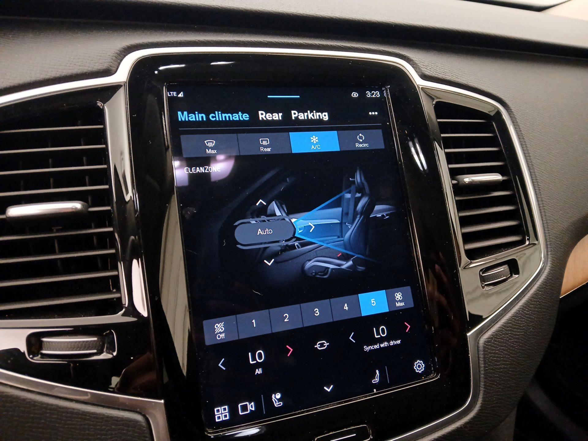 Thumbnail: 2023 Volvo XC90 - 16