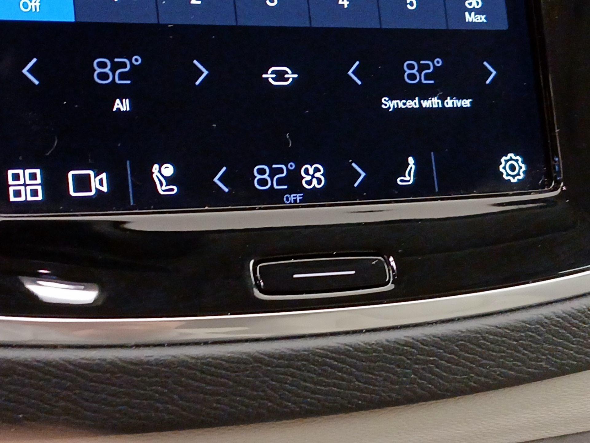 Thumbnail: 2024 Volvo XC90 - 16