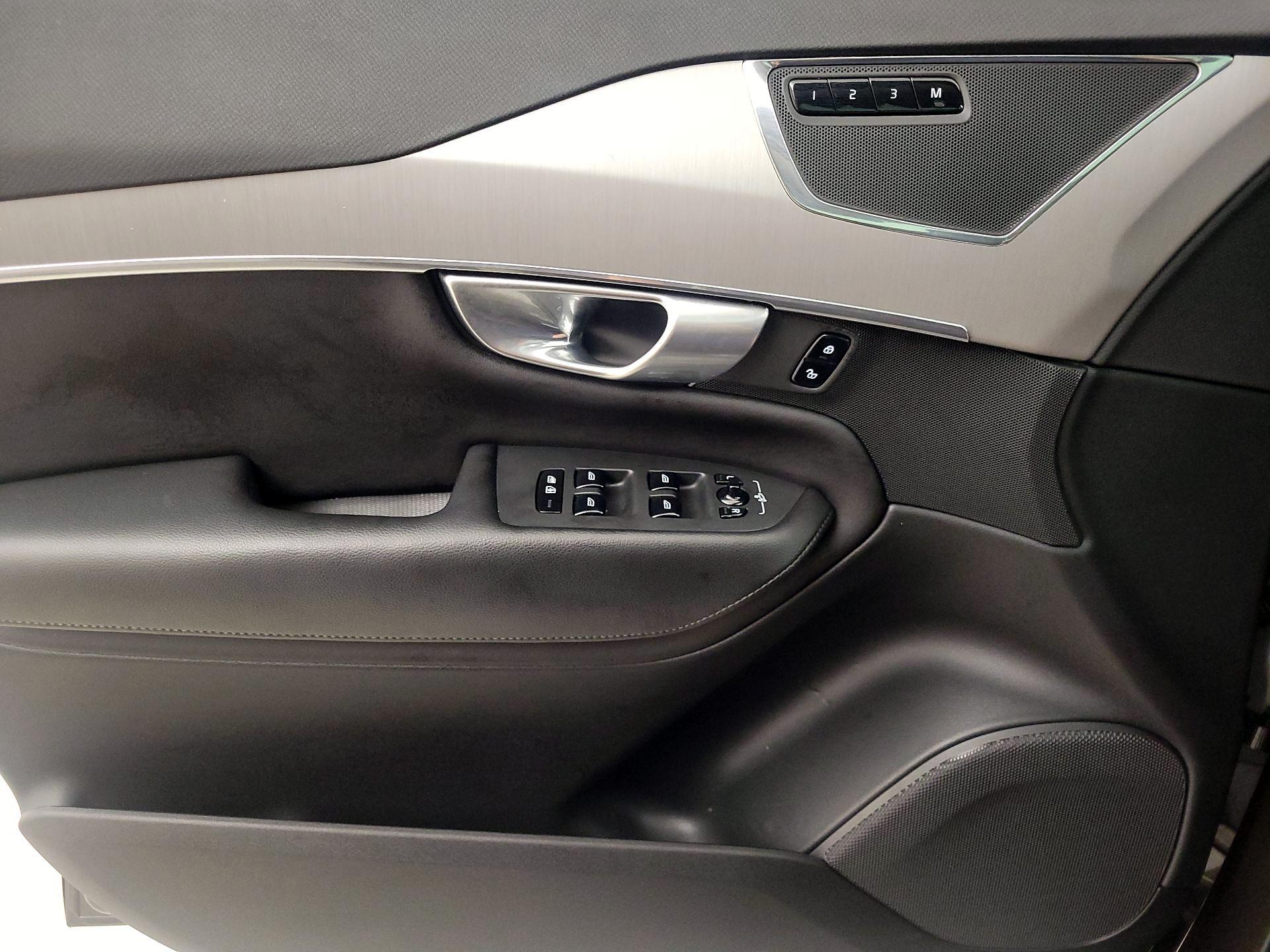 Thumbnail: 2023 Volvo XC90 - 12