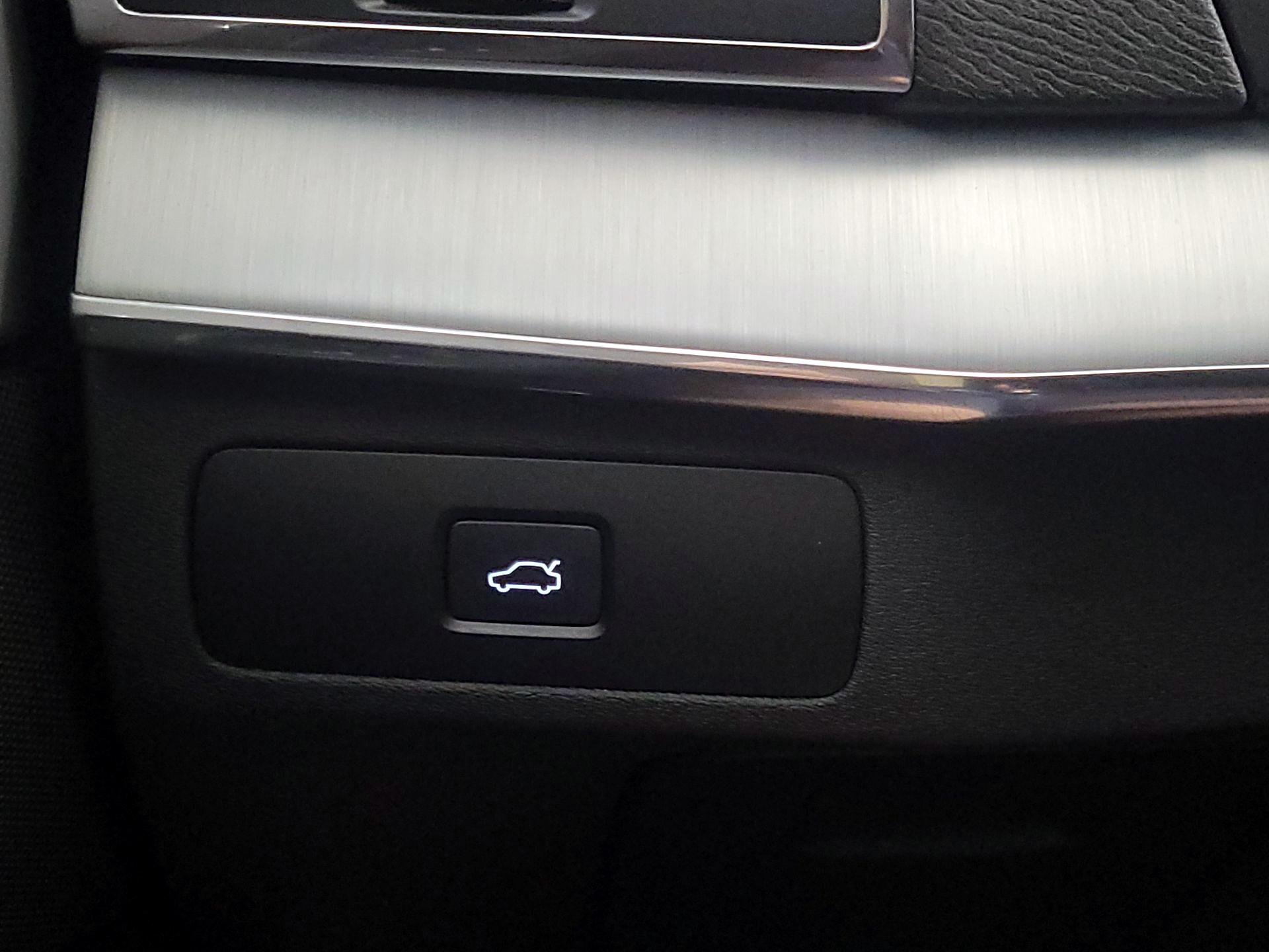 Thumbnail: 2023 Volvo XC90 - 13