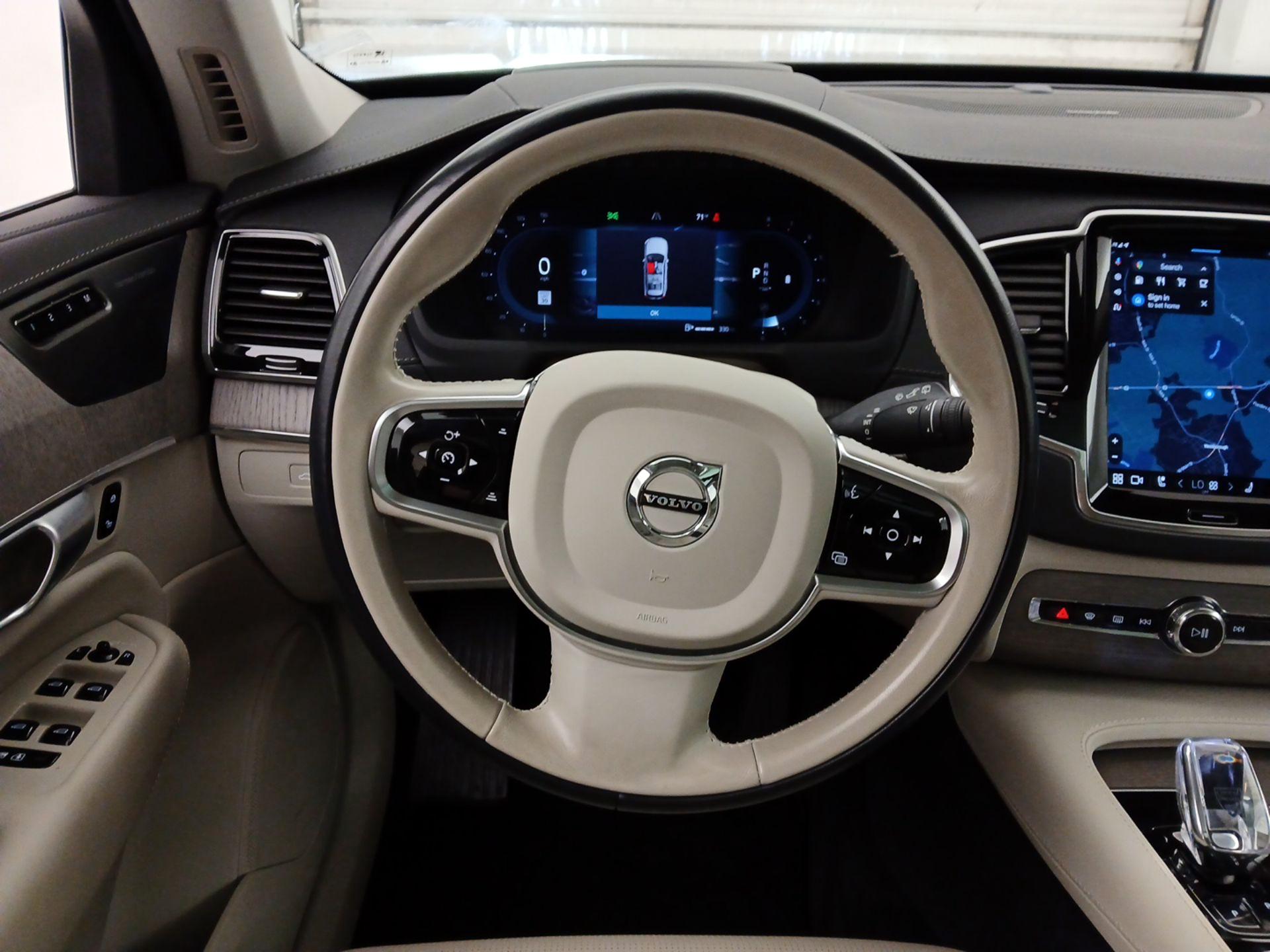 Thumbnail: 2023 Volvo XC90 - 10