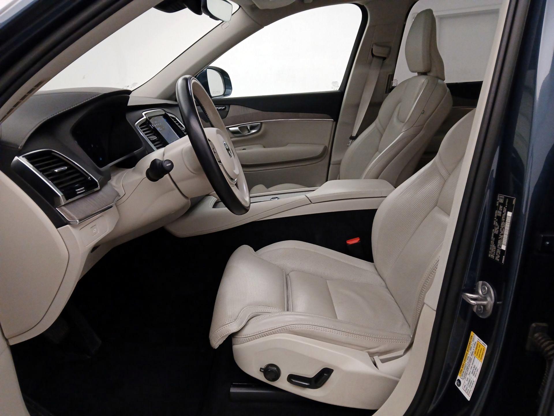 Thumbnail: 2023 Volvo XC90 - 11