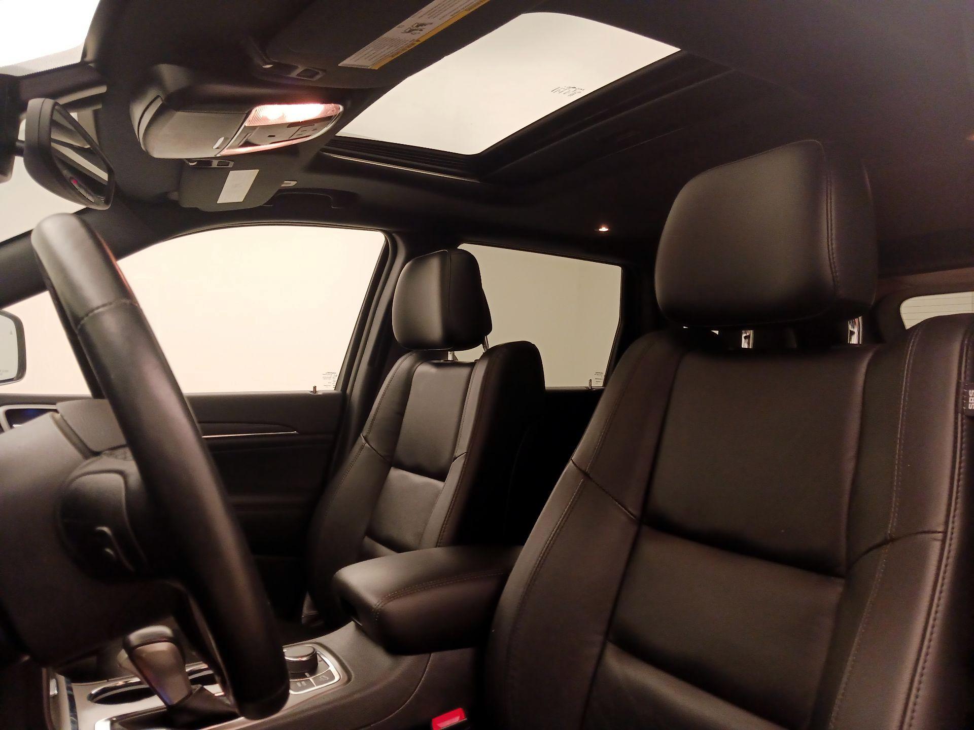 Thumbnail: 2021 Jeep Grand Cherokee - 20