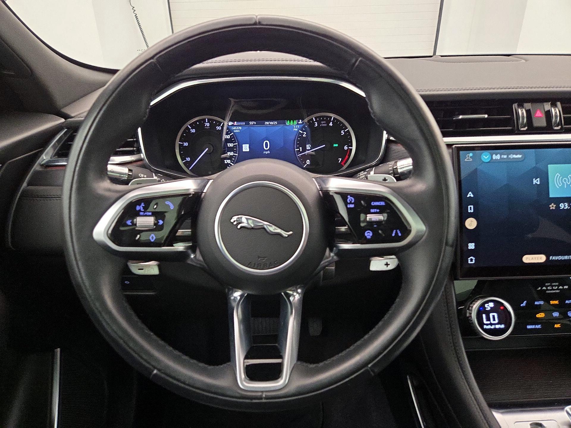 Thumbnail: 2021 Jaguar F-Pace - 10