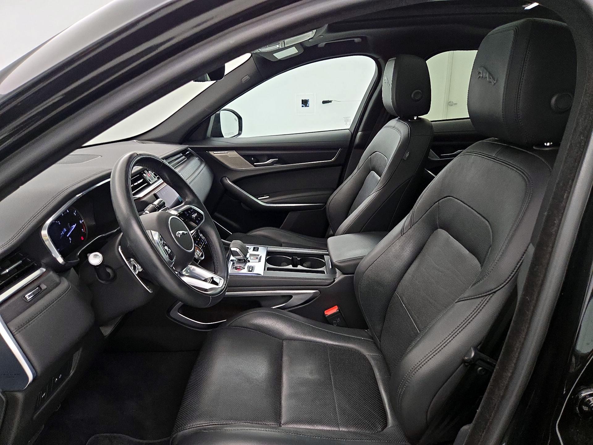 Thumbnail: 2021 Jaguar F-Pace - 11