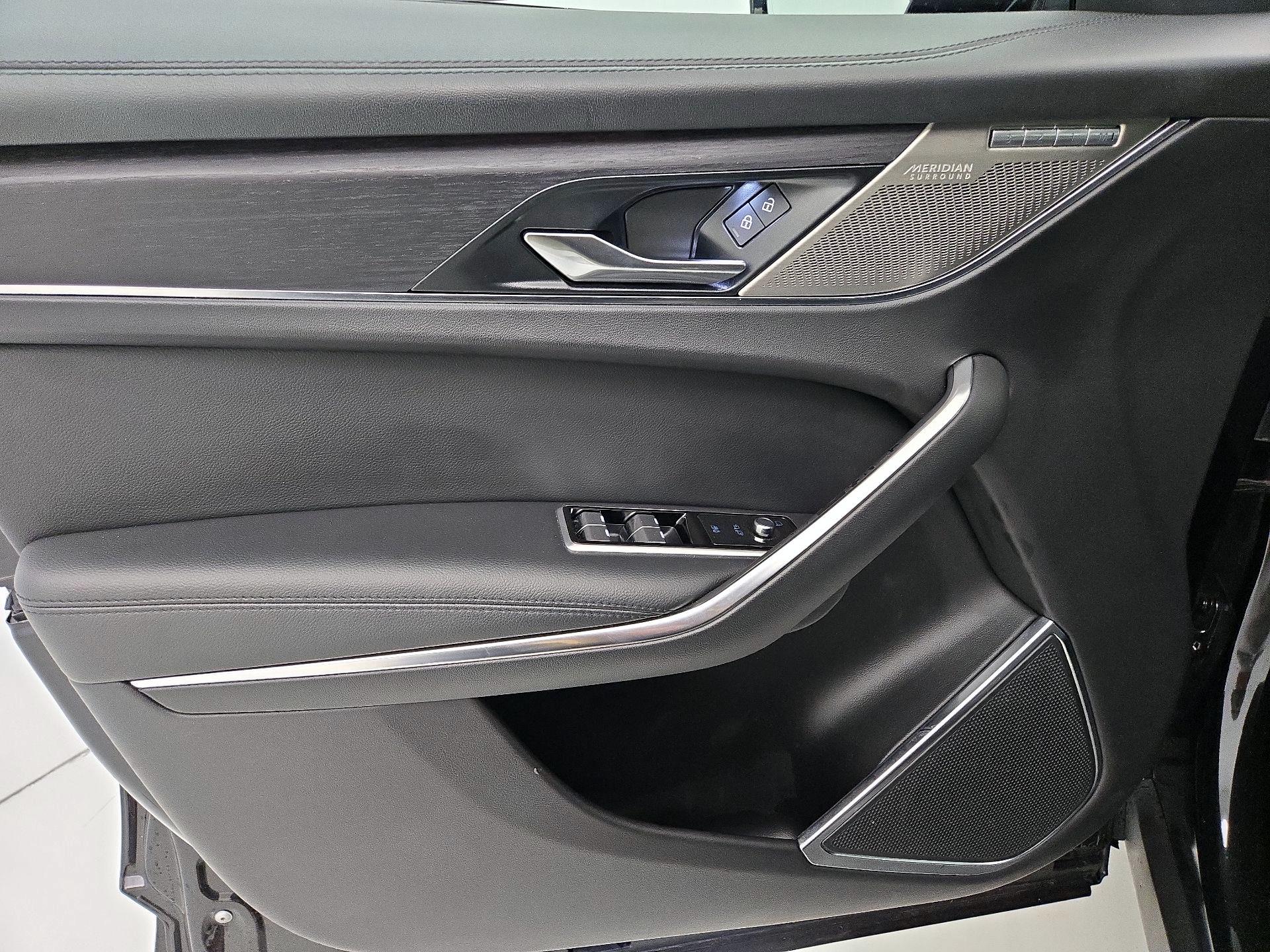 Thumbnail: 2021 Jaguar F-Pace - 12