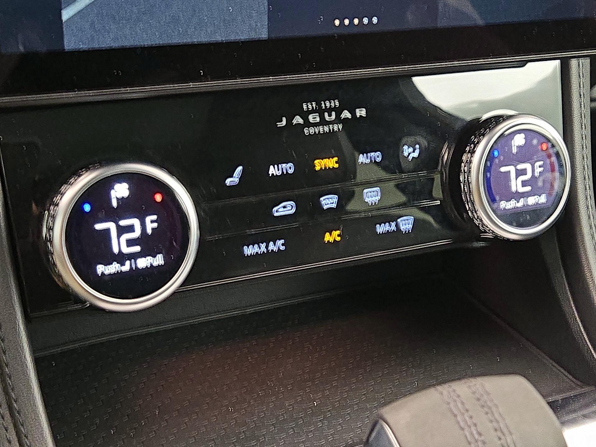 Thumbnail: 2021 Jaguar F-Pace - 17