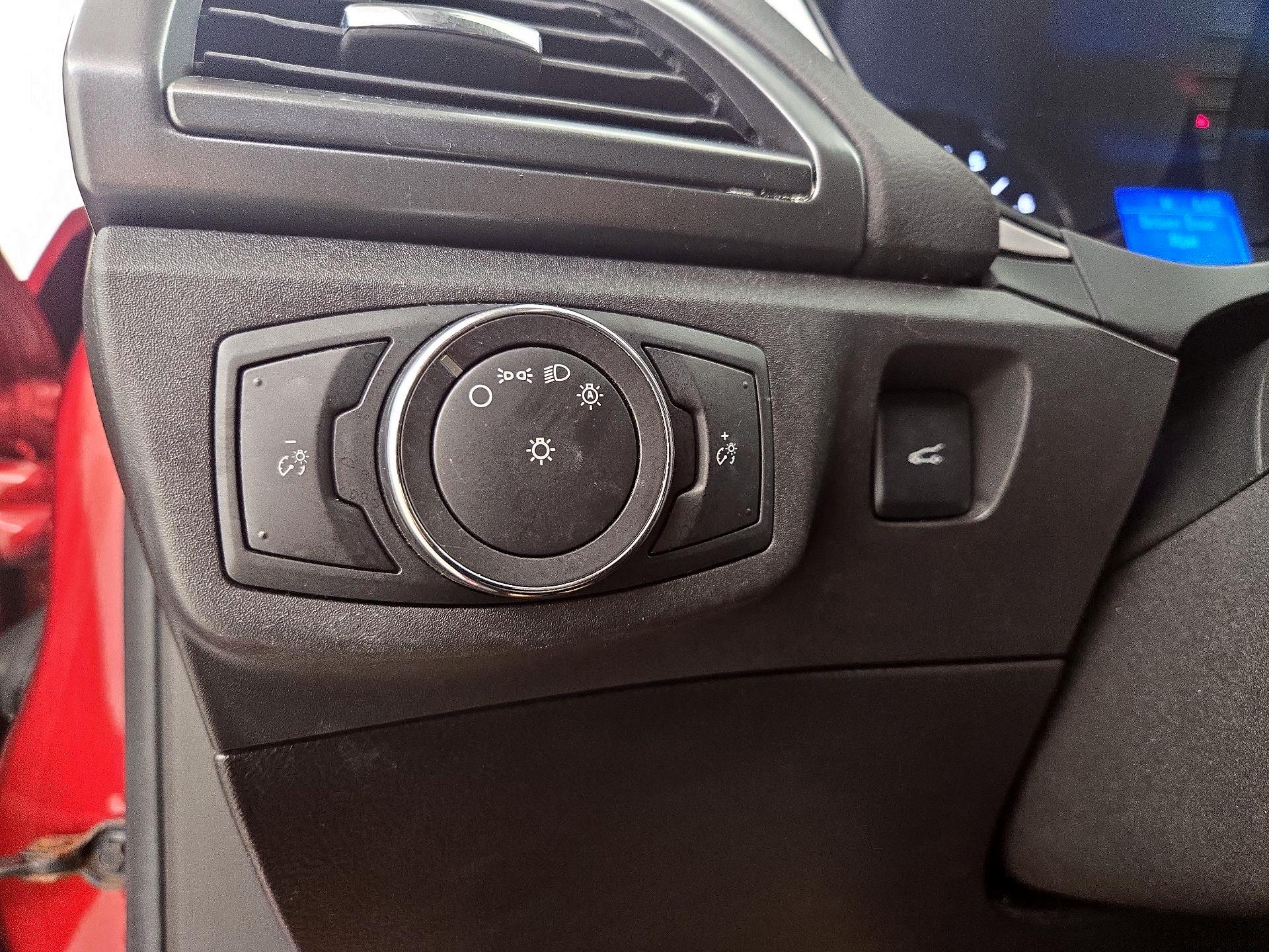 Thumbnail: 2014 Ford Fusion - 13