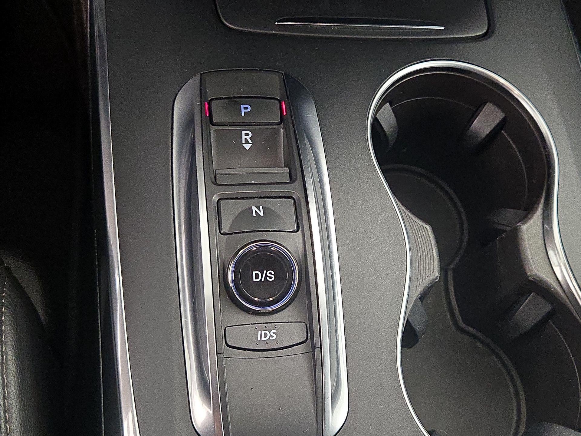 Thumbnail: 2016 Acura MDX - 17