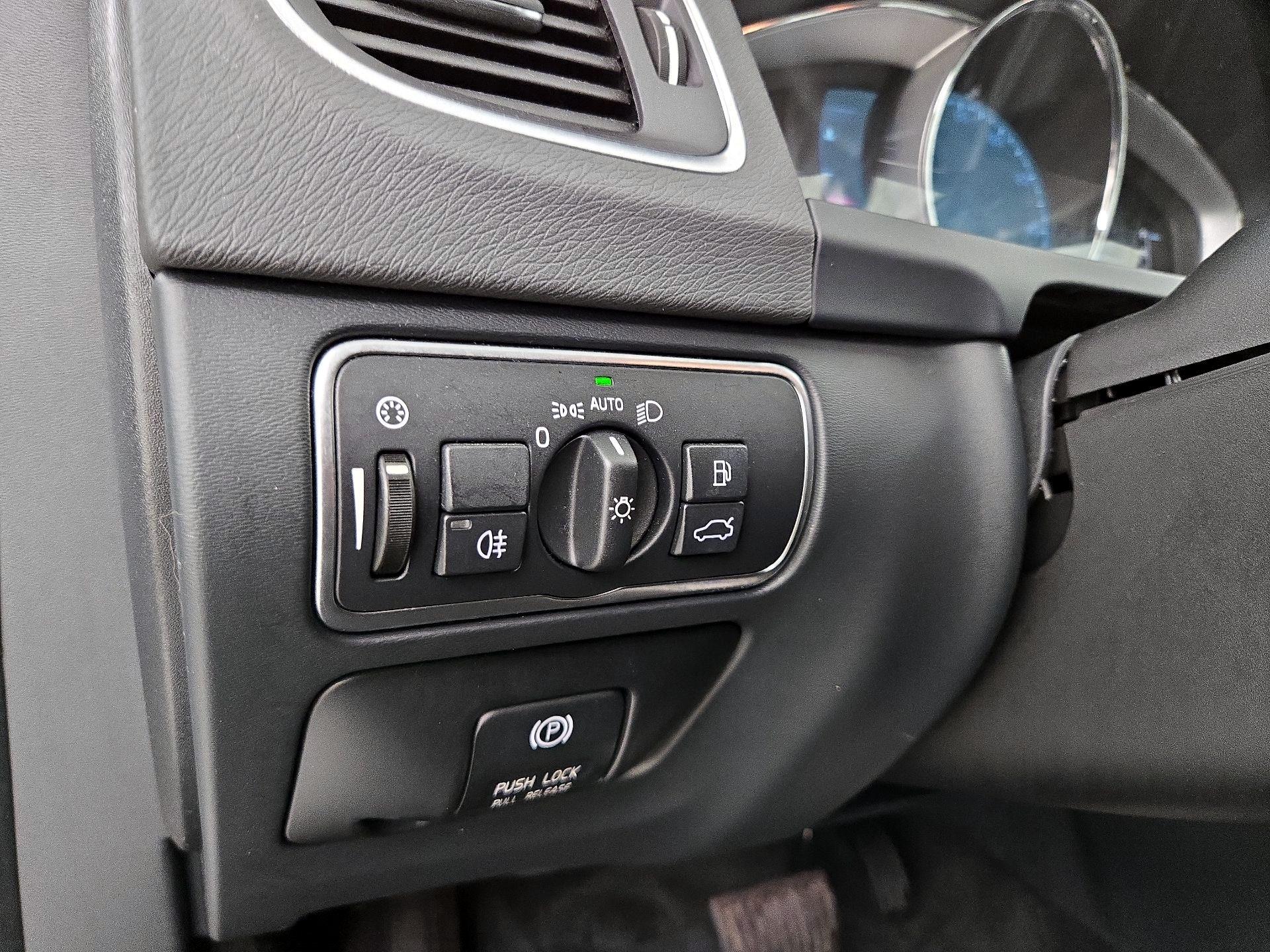 Thumbnail: 2015 Volvo S60 - 13