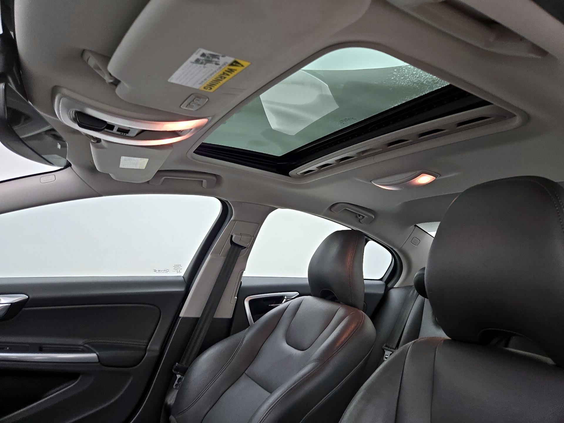 Thumbnail: 2015 Volvo S60 - 20