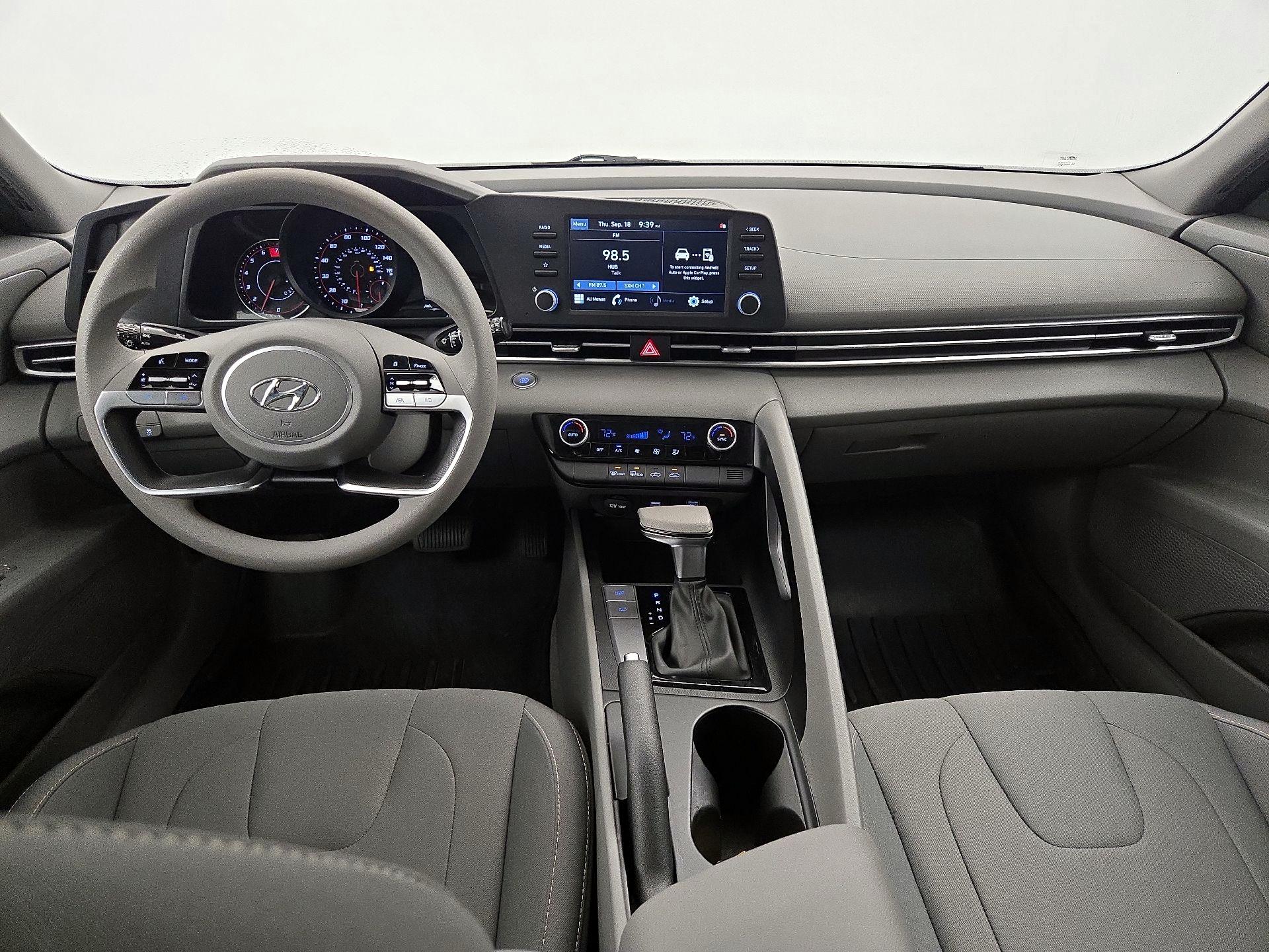 Thumbnail: 2022 Hyundai Elantra - 9