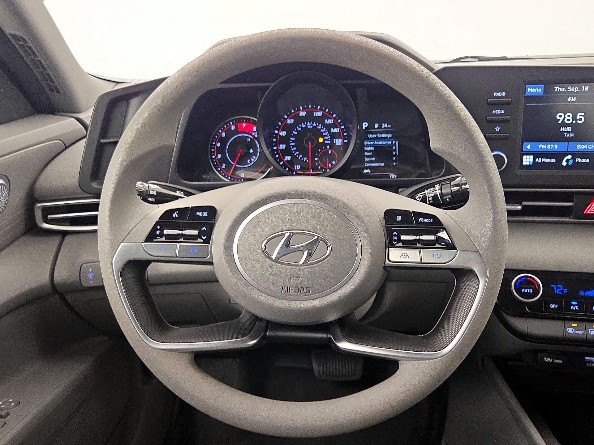 Thumbnail: 2022 Hyundai Elantra - 10
