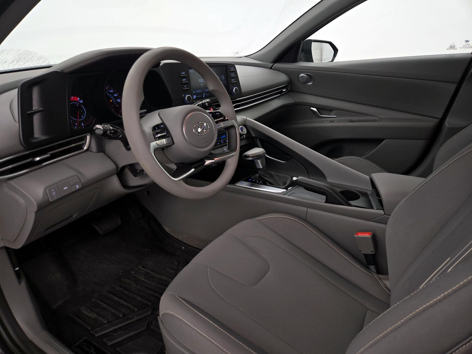 Thumbnail: 2022 Hyundai Elantra - 11
