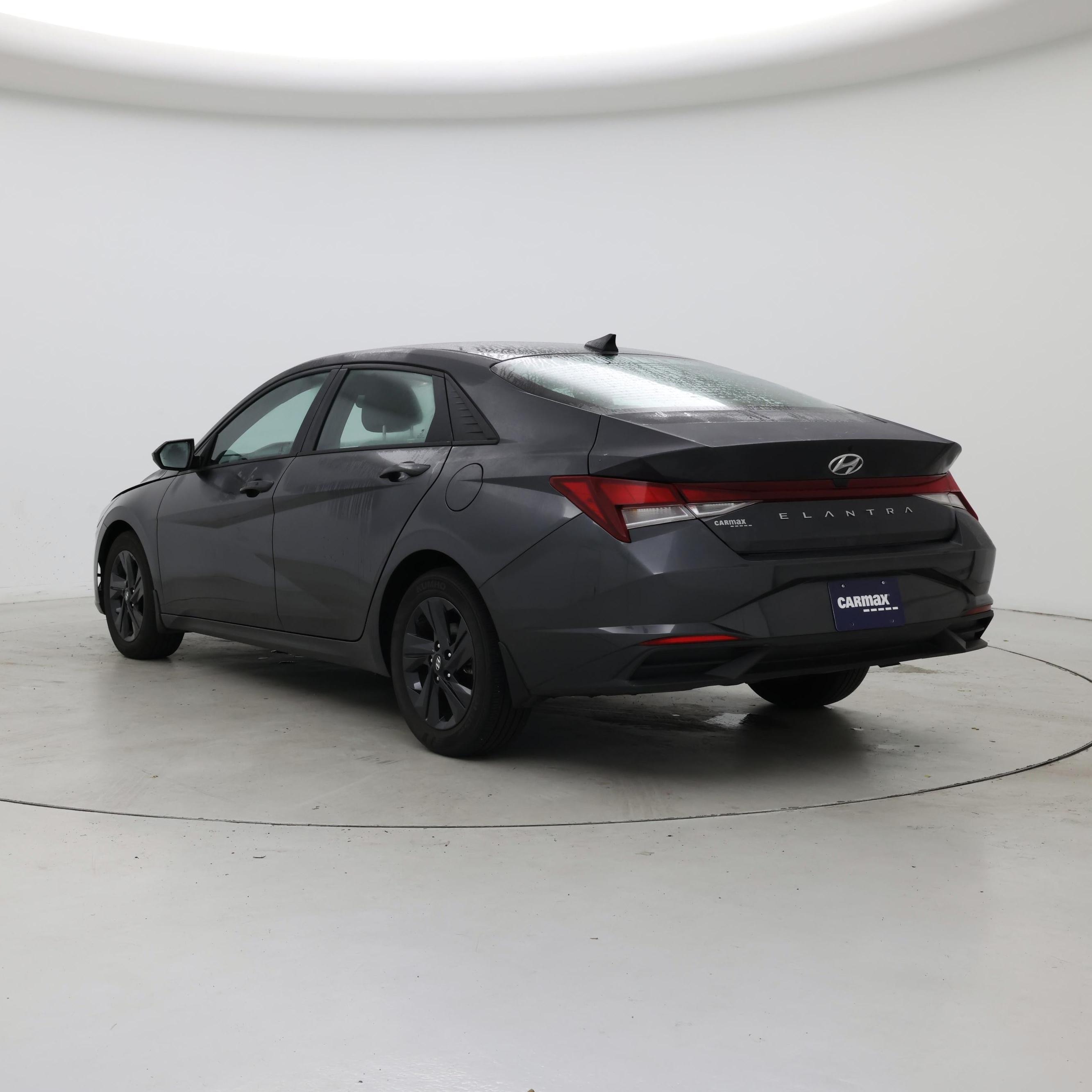 Thumbnail: 2022 Hyundai Elantra - 2