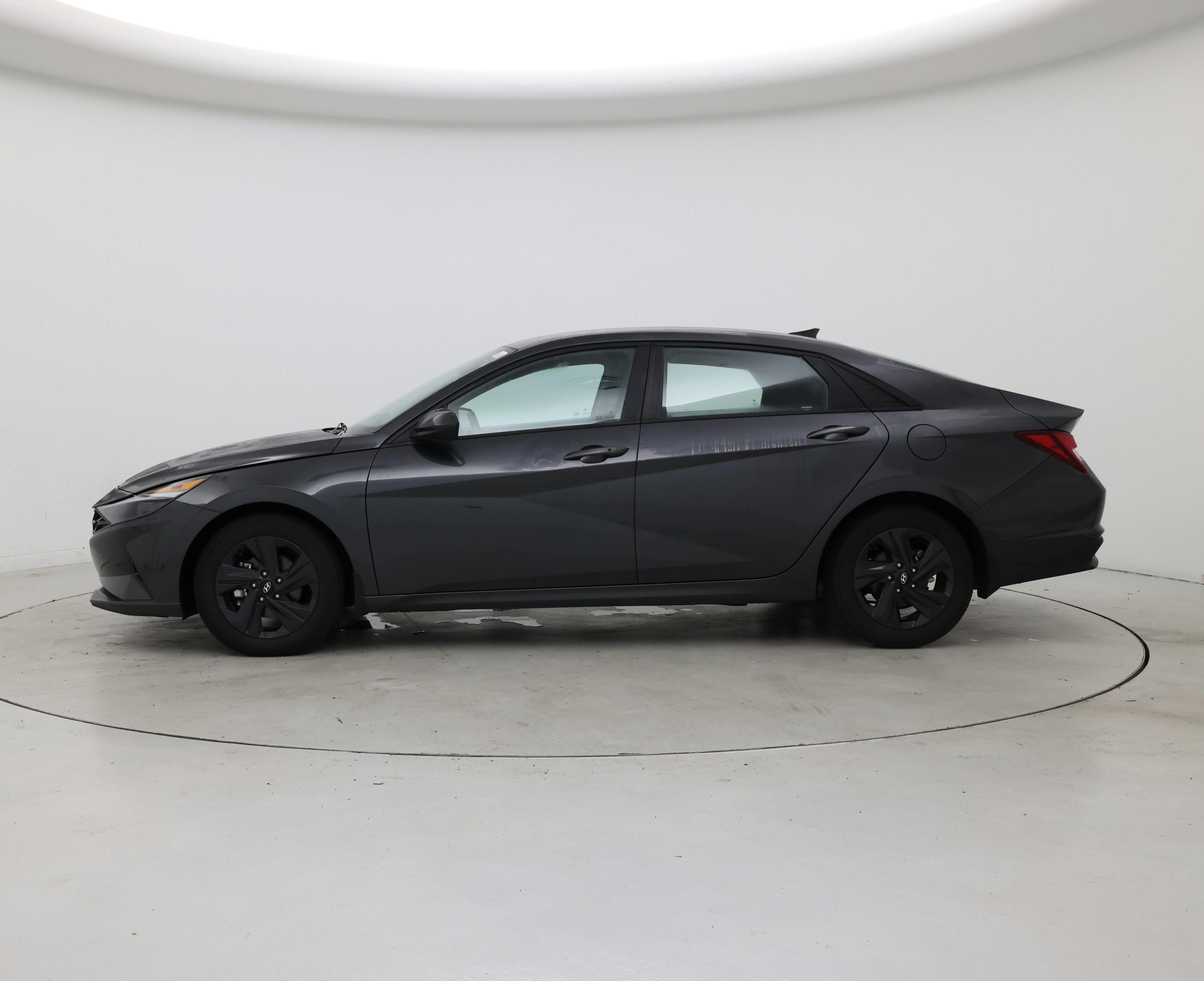 Thumbnail: 2022 Hyundai Elantra - 3
