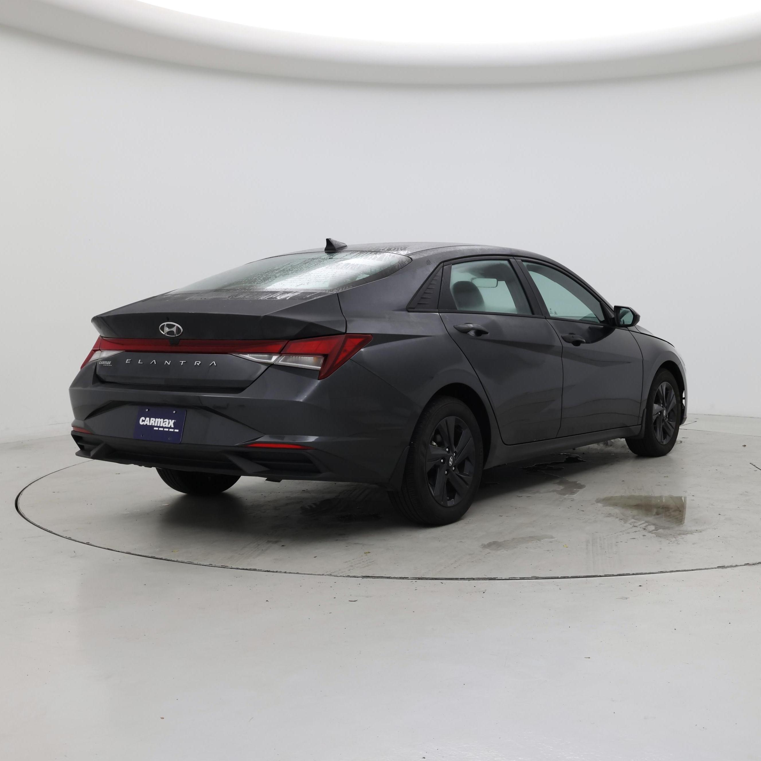 Thumbnail: 2022 Hyundai Elantra - 8