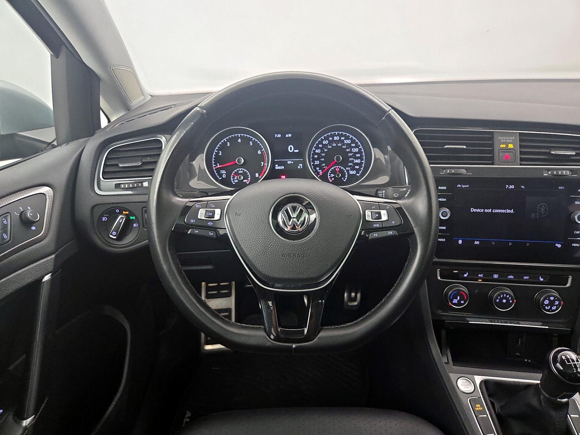 Thumbnail: 2019 Volkswagen Golf - 10