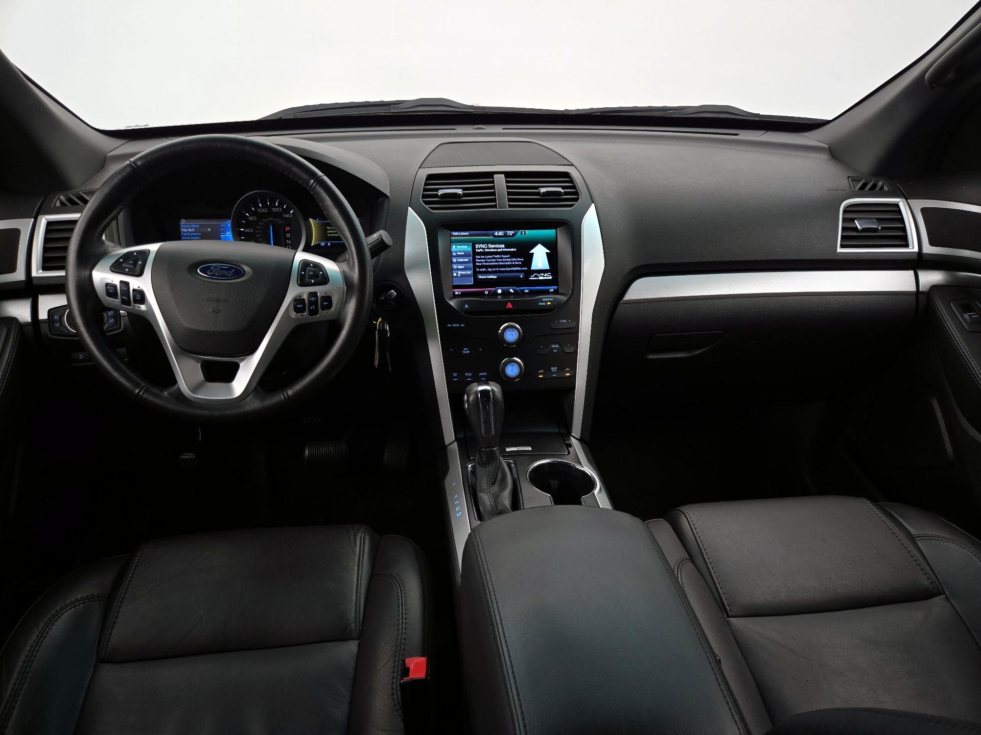 Thumbnail: 2015 Ford Explorer - 9