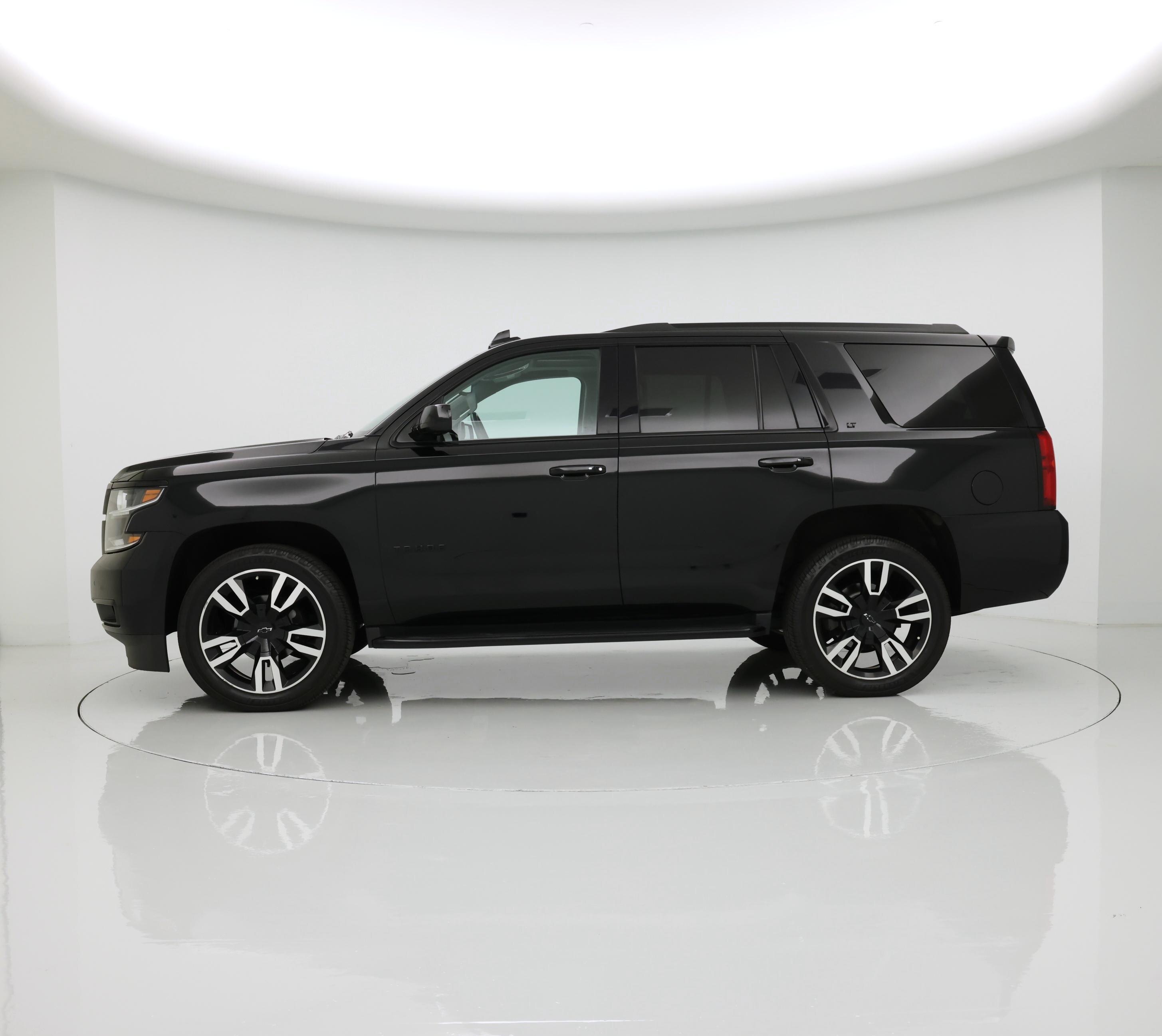 Thumbnail: 2020 Chevrolet Tahoe - 3